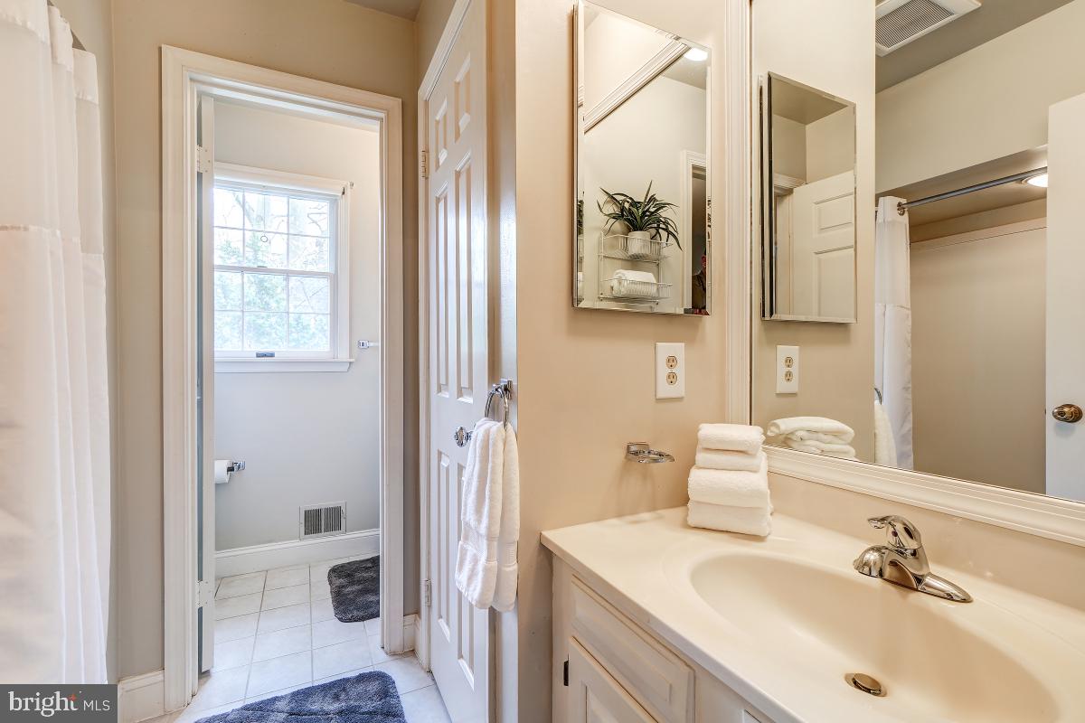 OAKWOOD KNOLLS - Residential