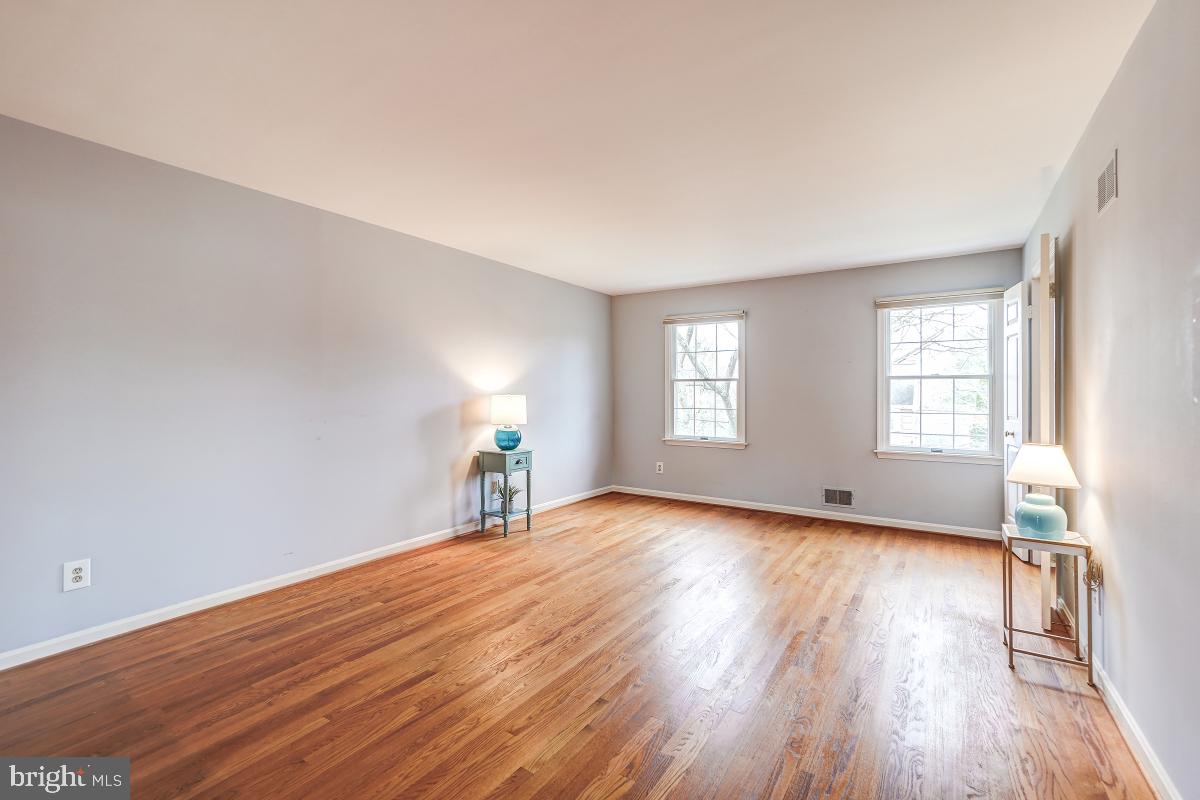 OAKWOOD KNOLLS - Residential