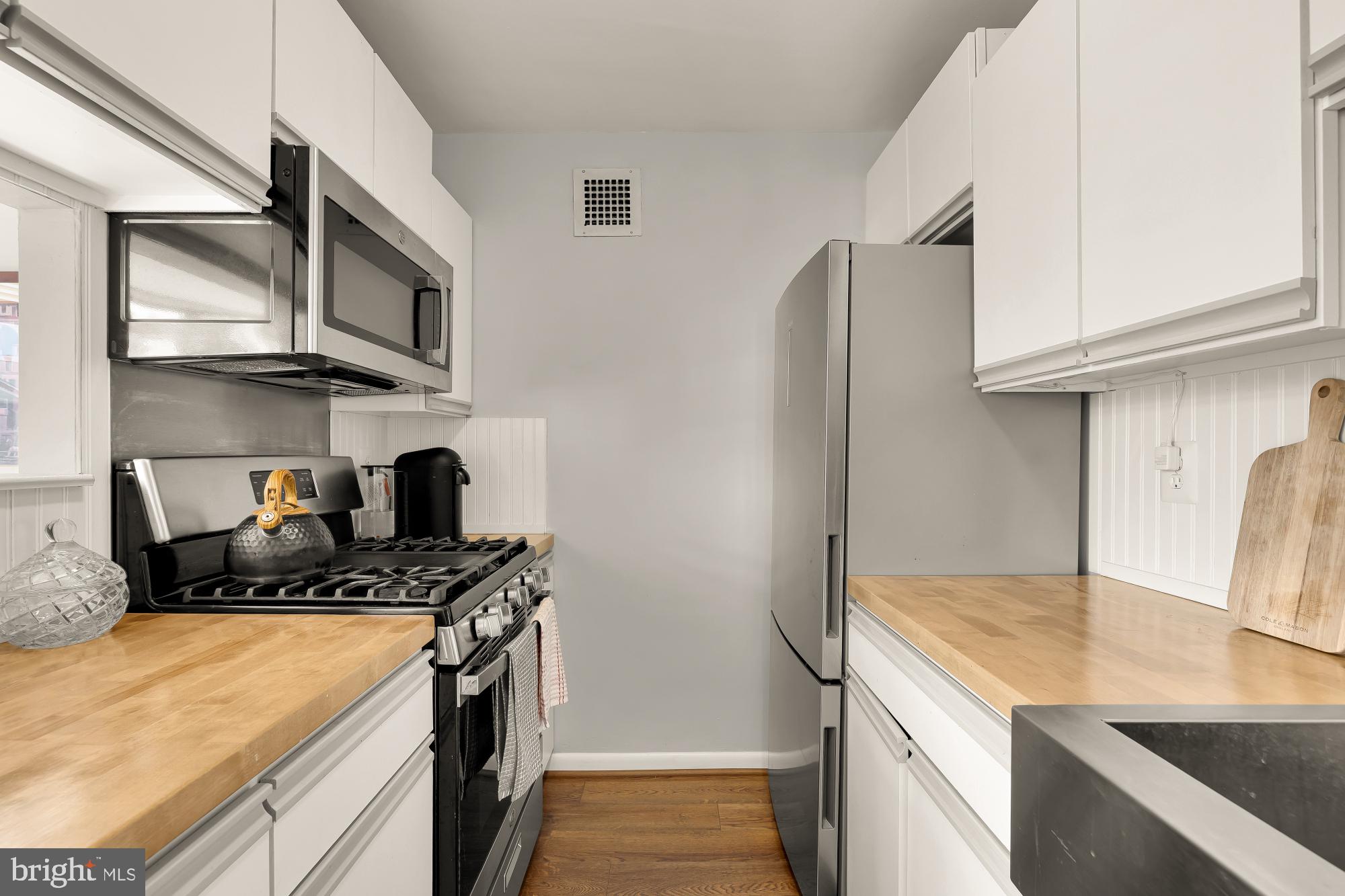 CARLYN PLACE - Residential