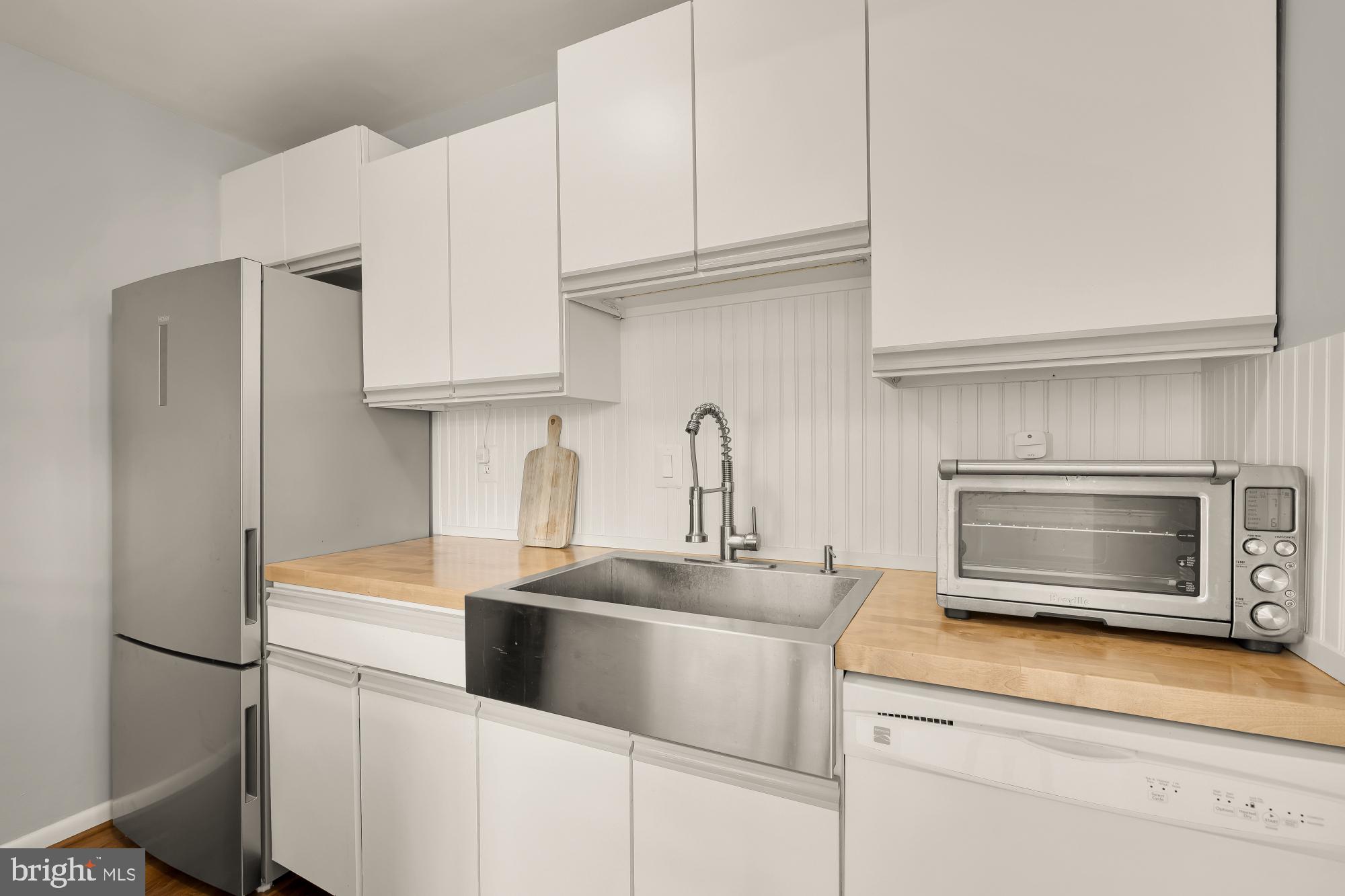 CARLYN PLACE - Residential