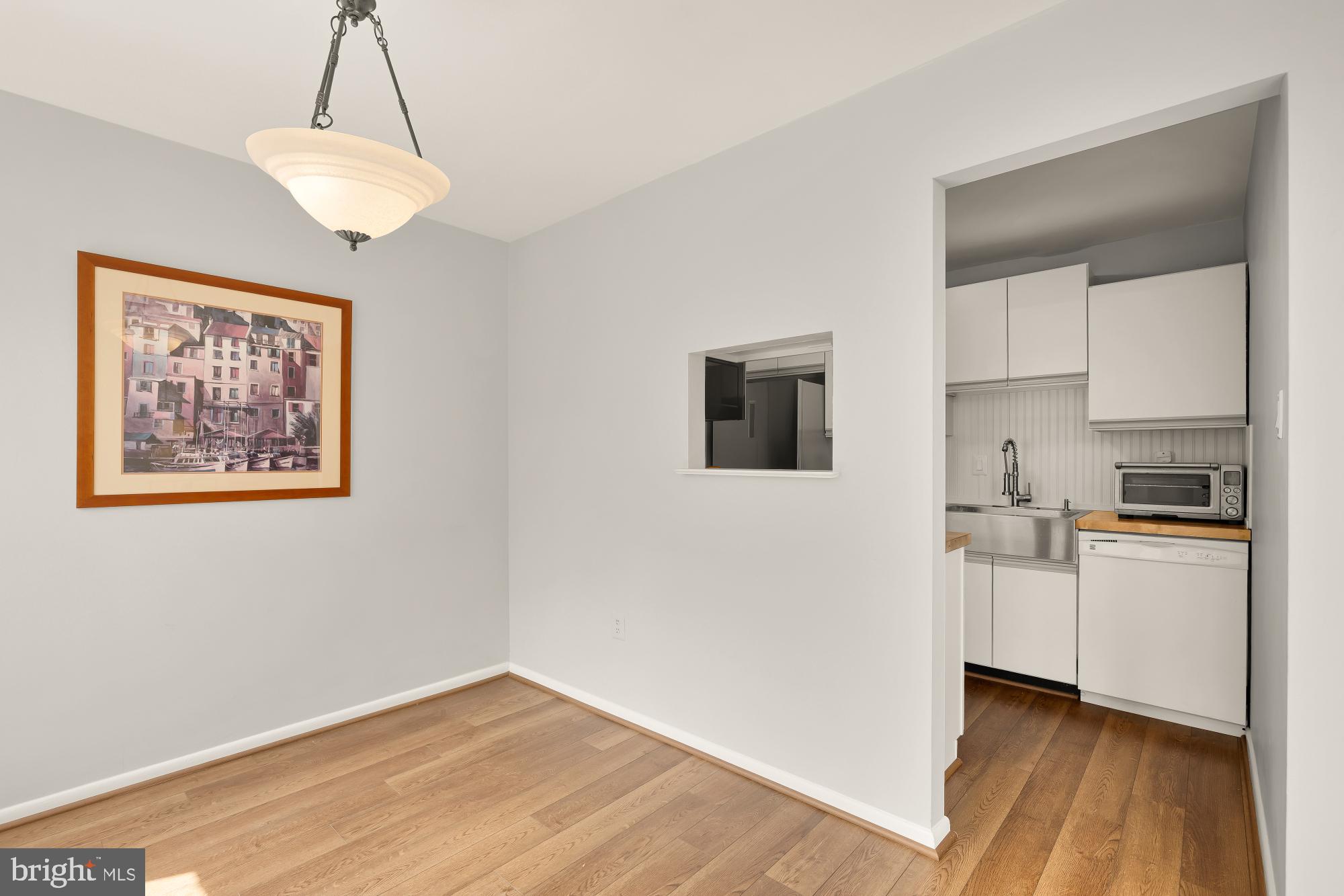 CARLYN PLACE - Residential
