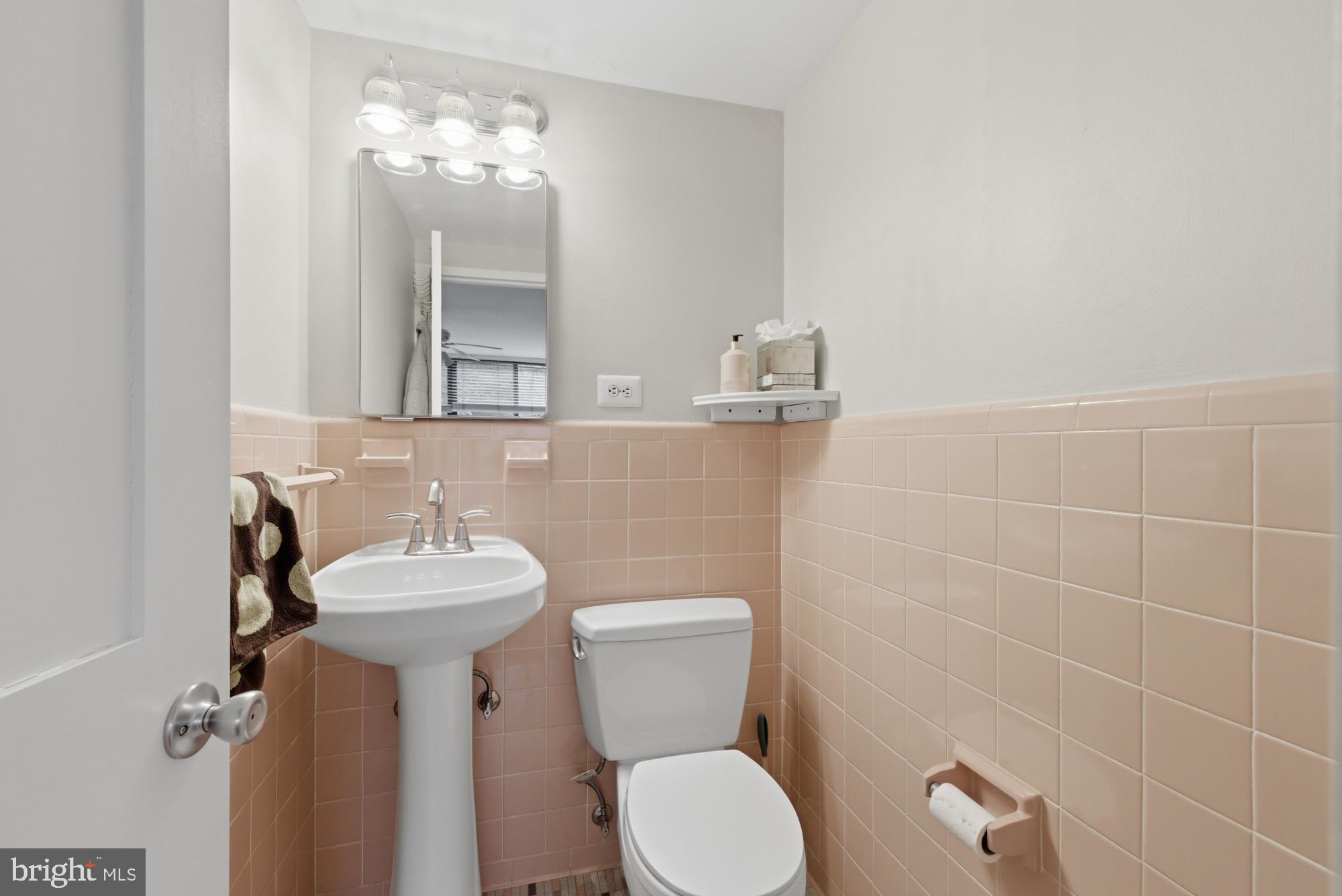 CARLYN PLACE - Residential
