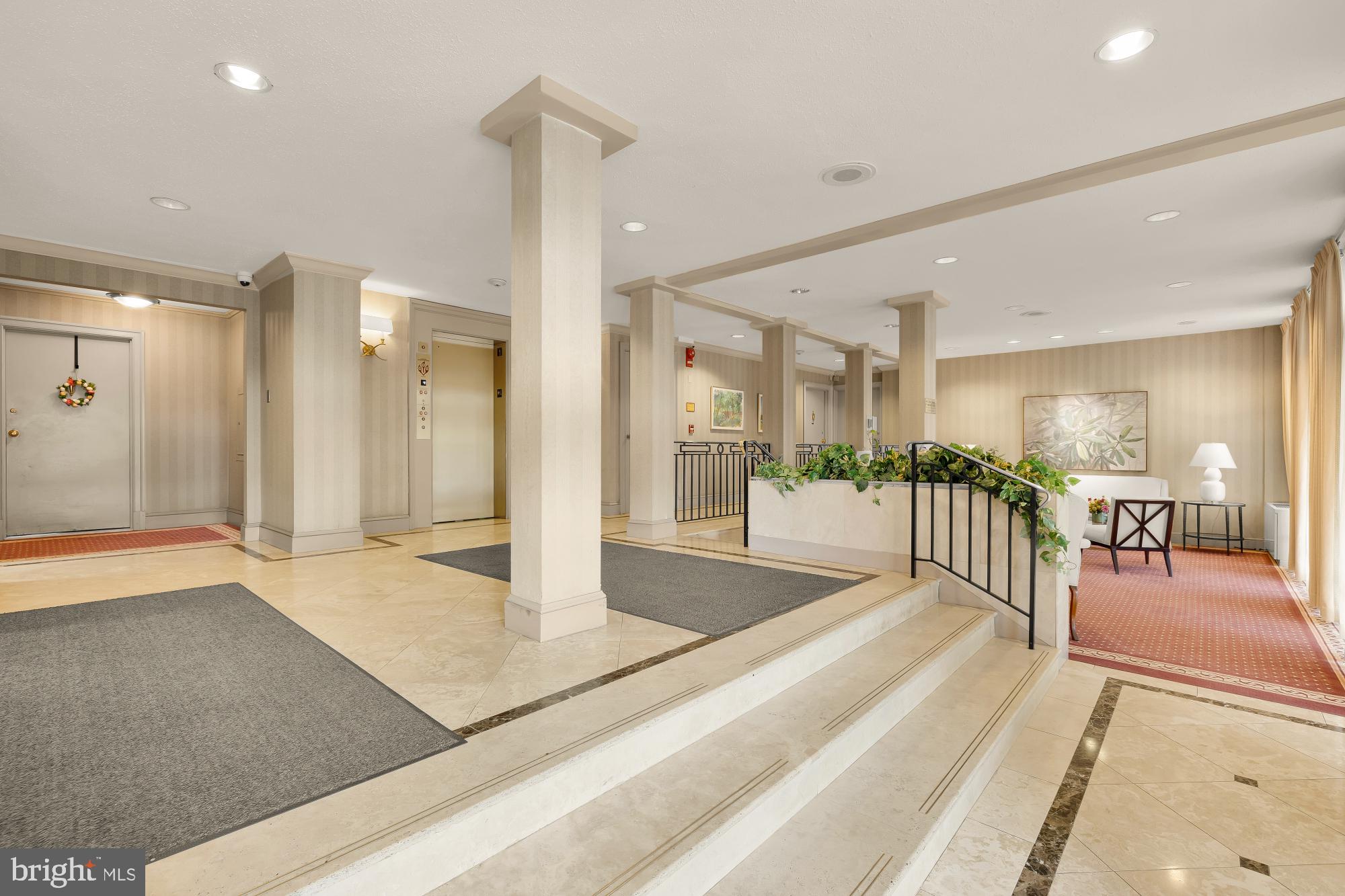 CARLYN PLACE - Residential