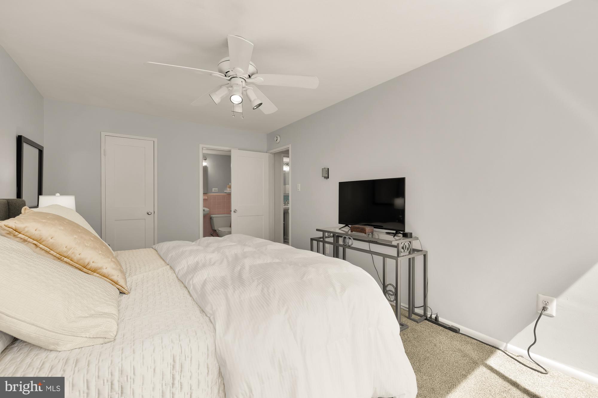 CARLYN PLACE - Residential