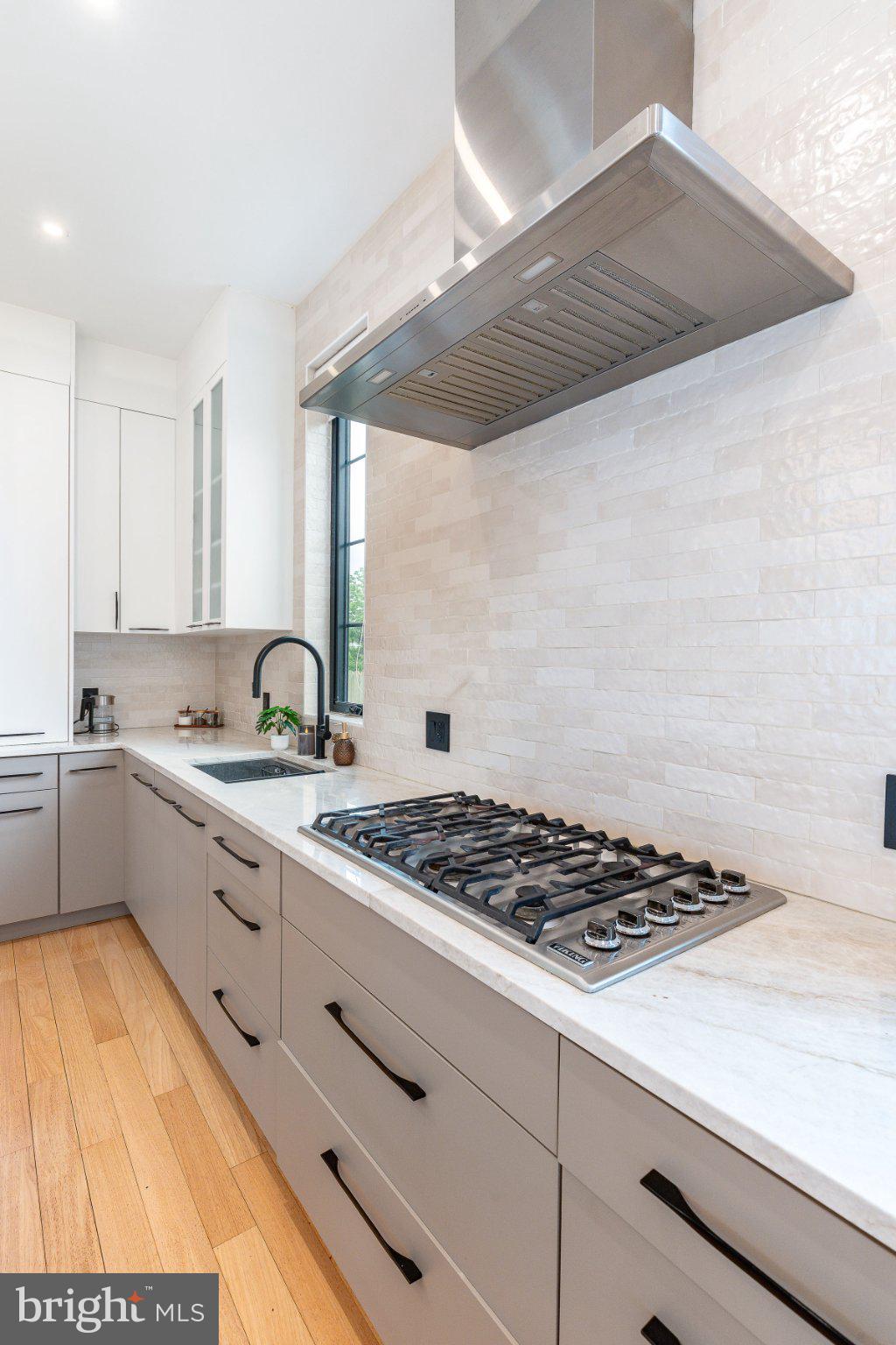 BUSTLETON - Residential