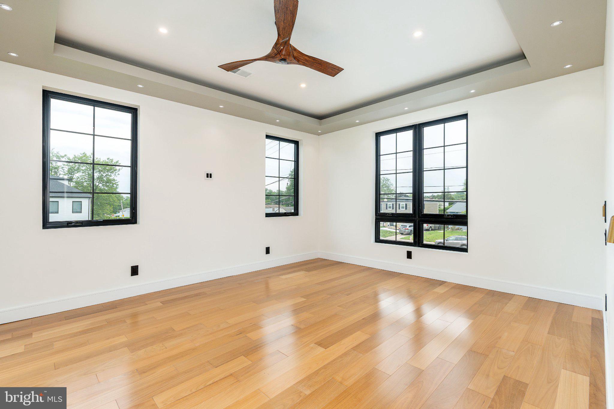 BUSTLETON - Residential