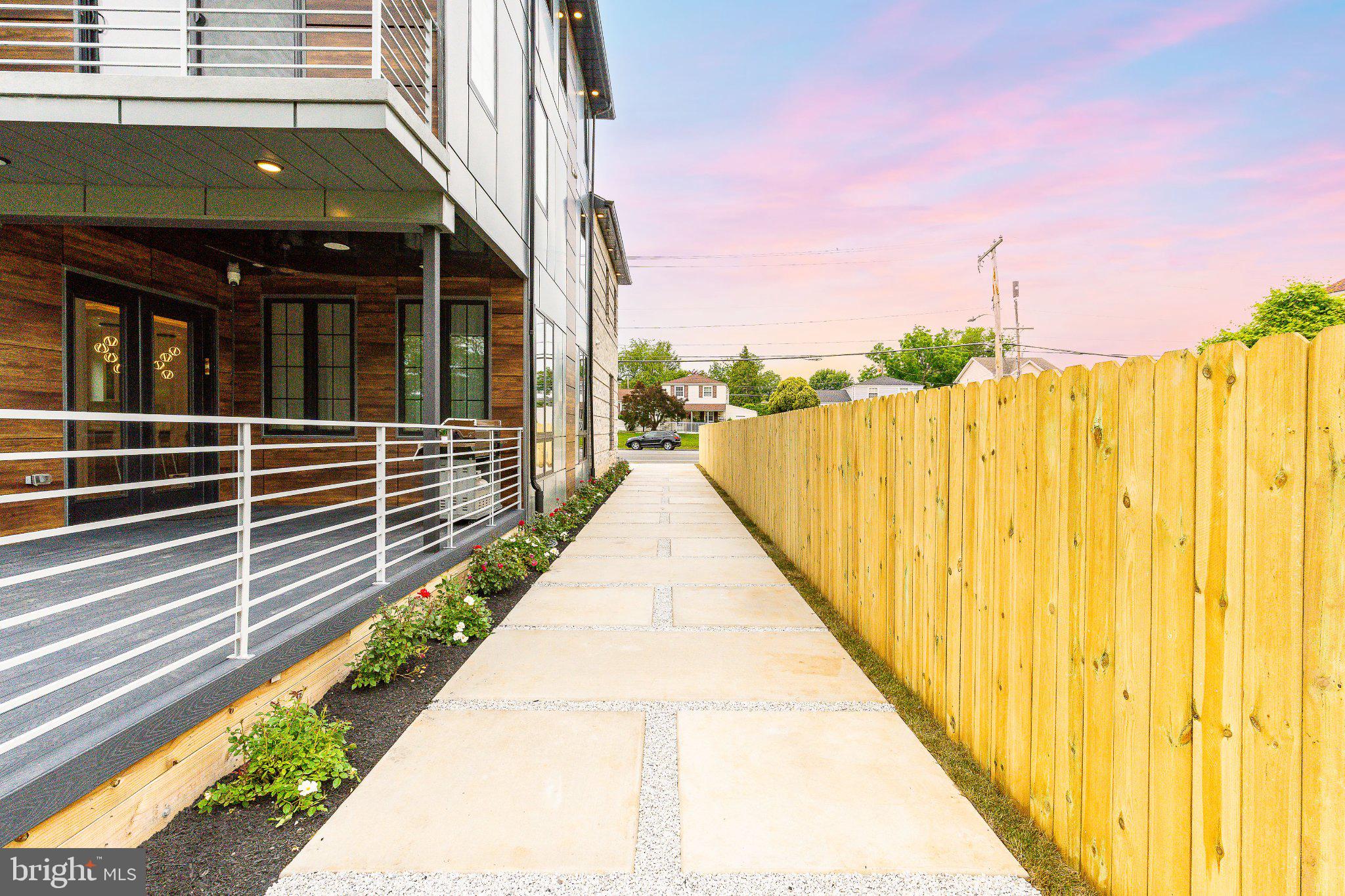 BUSTLETON - Residential