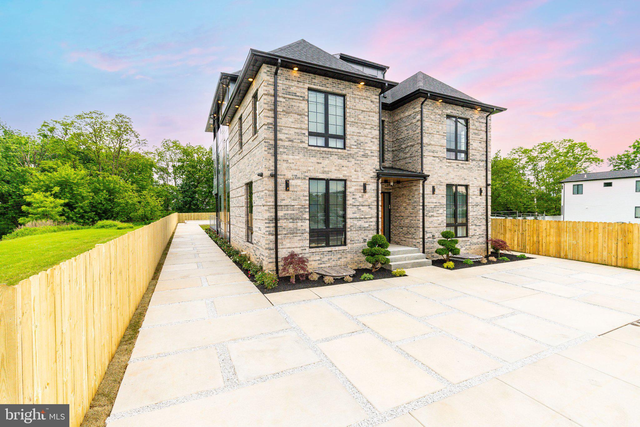 BUSTLETON - Residential