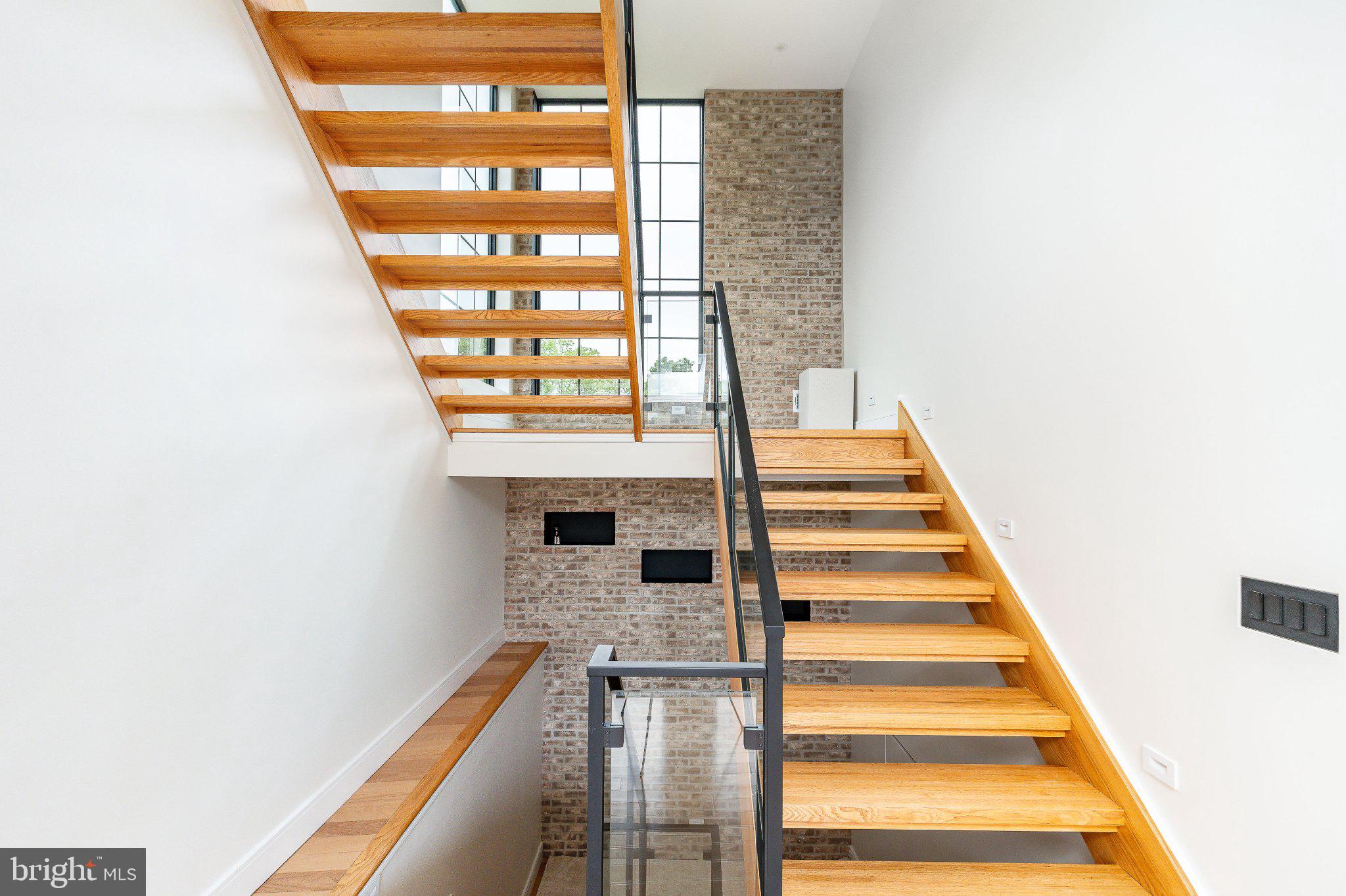 BUSTLETON - Residential