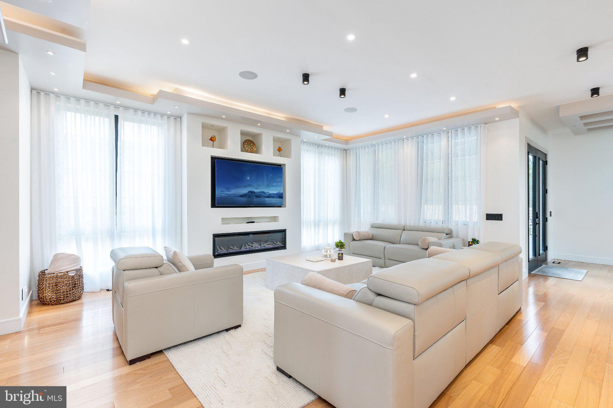BUSTLETON - Residential
