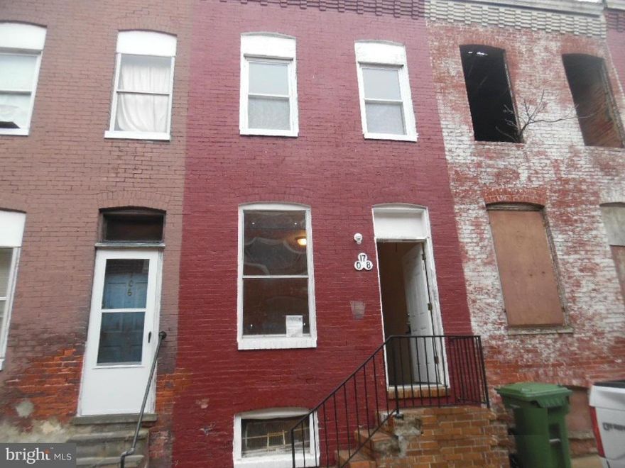 Wonderful opportunity to own this all brick cozy rowhome in Baltimore .  Enjoy nice room sizes, wood floors, and eat in kitchen.  Use the basement for added storage or finish off for additional space.  The rear yard is perfect for warm weather fun.  Just minutes from Downtown Baltimore and Johns Hopkins Hospital!