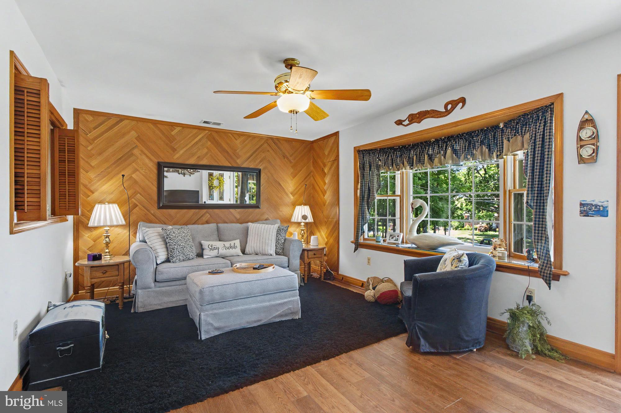 1915 PARK BEACH DRIVE