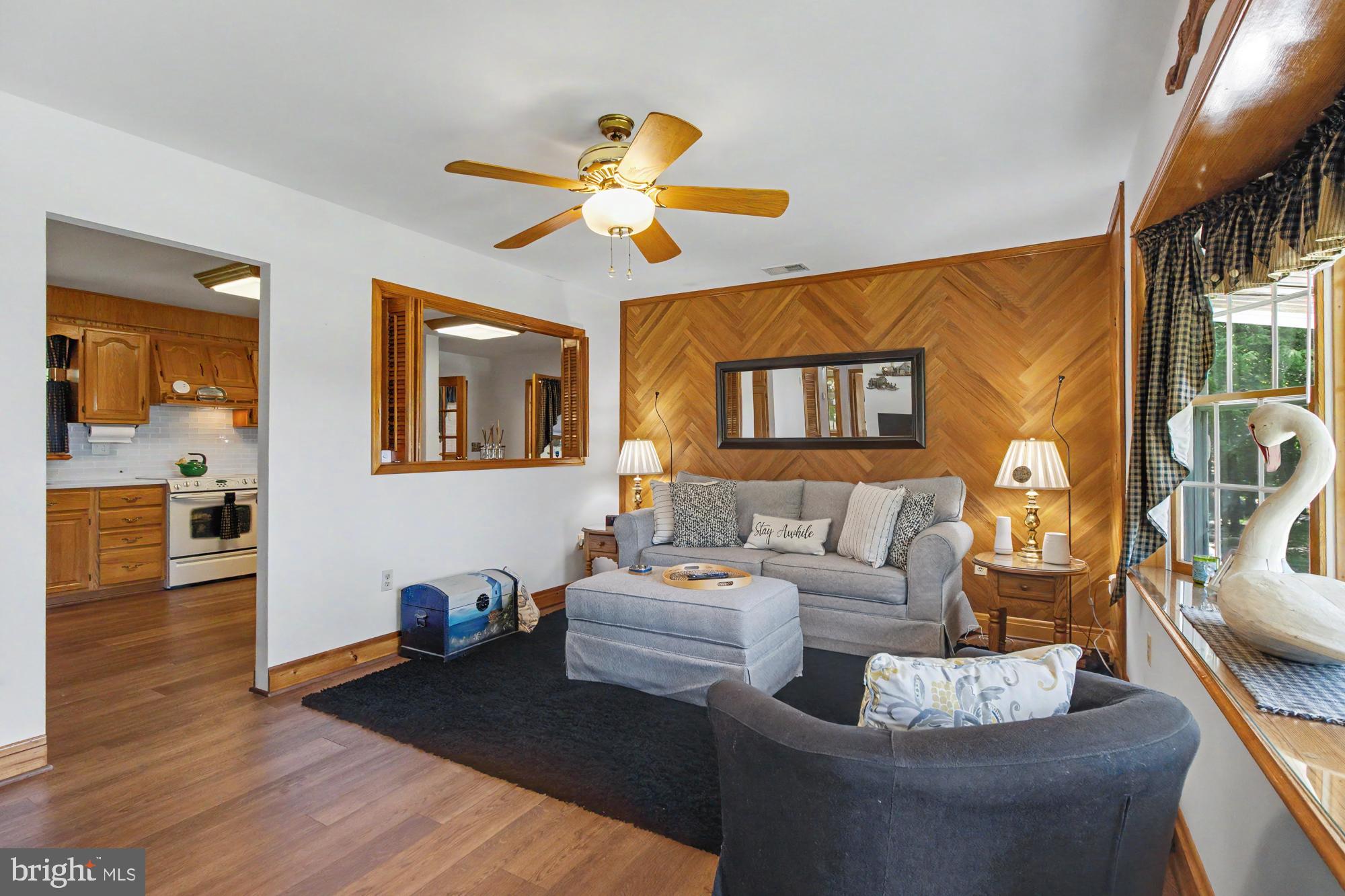 1915 PARK BEACH DRIVE