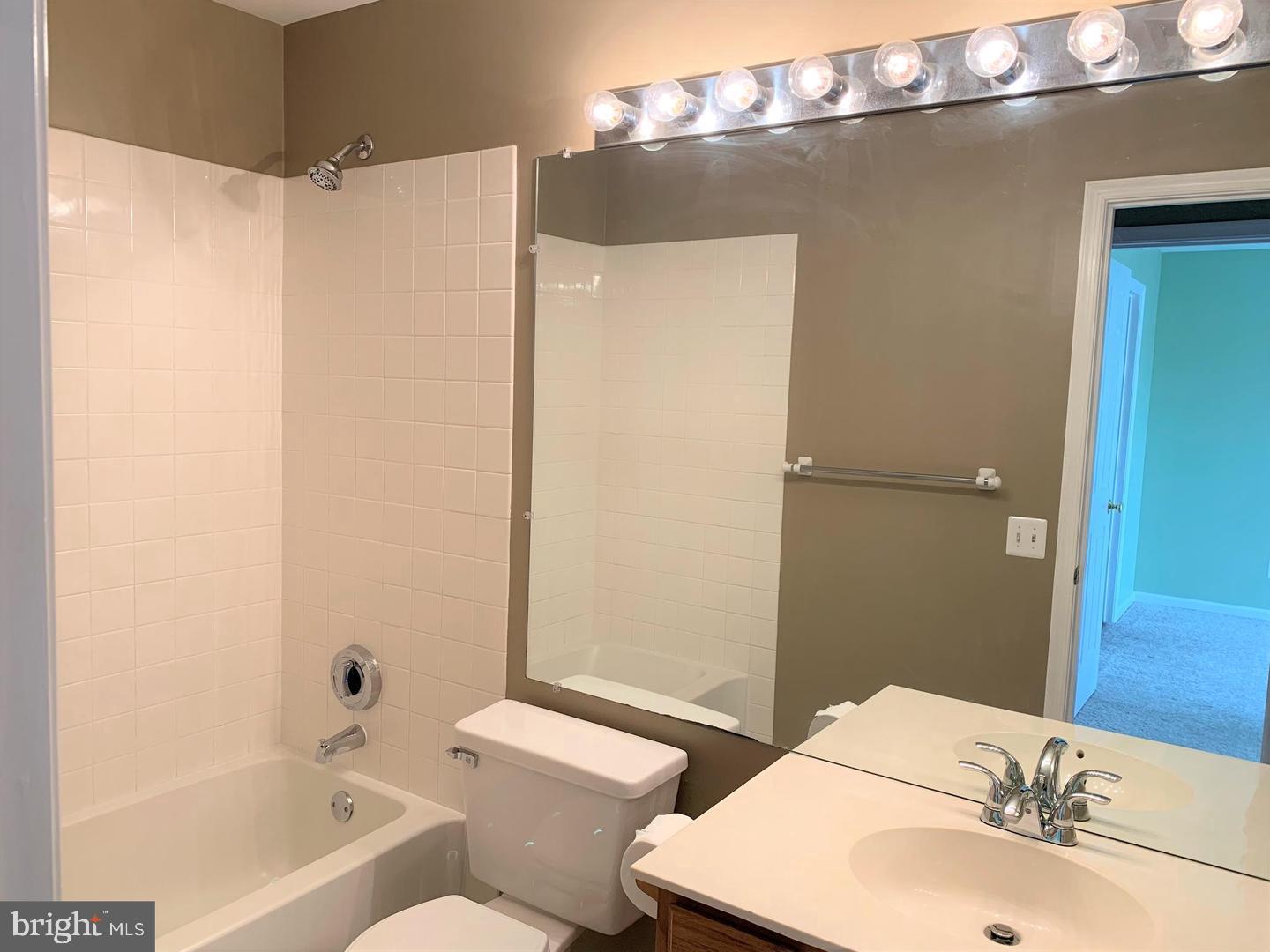 FOX CHASE - Residential