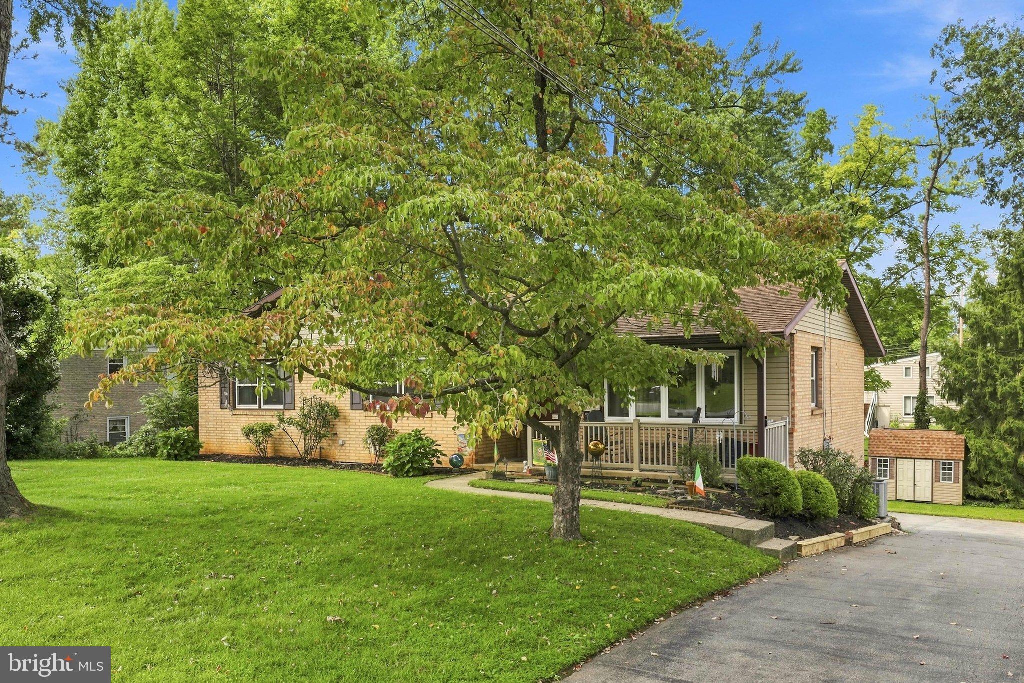 1525 VISTA ROAD