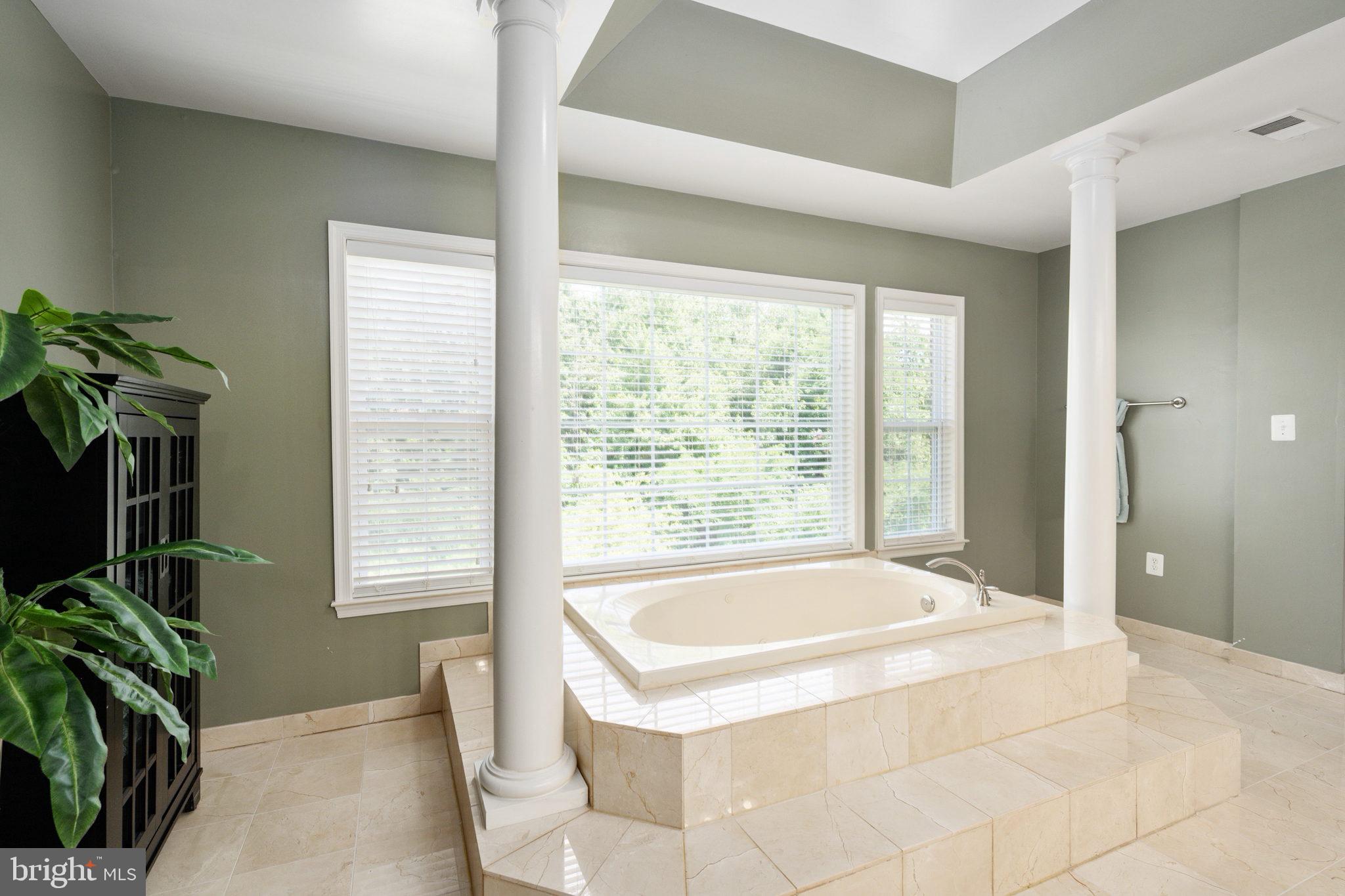 TANTALLON ON THE POTOMAC - Residential