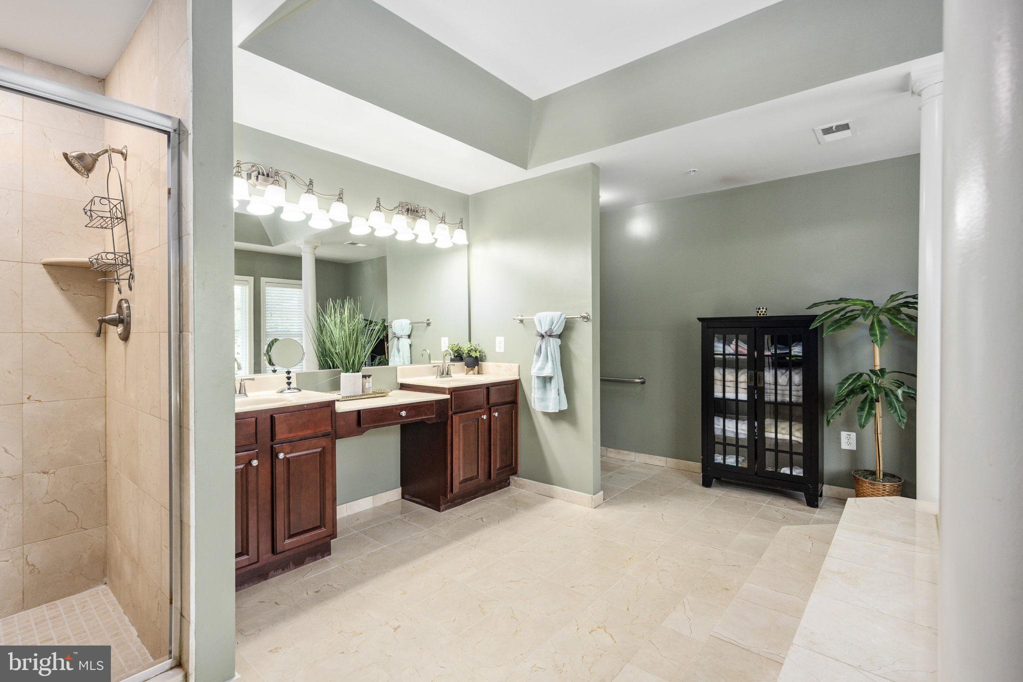 TANTALLON ON THE POTOMAC - Residential