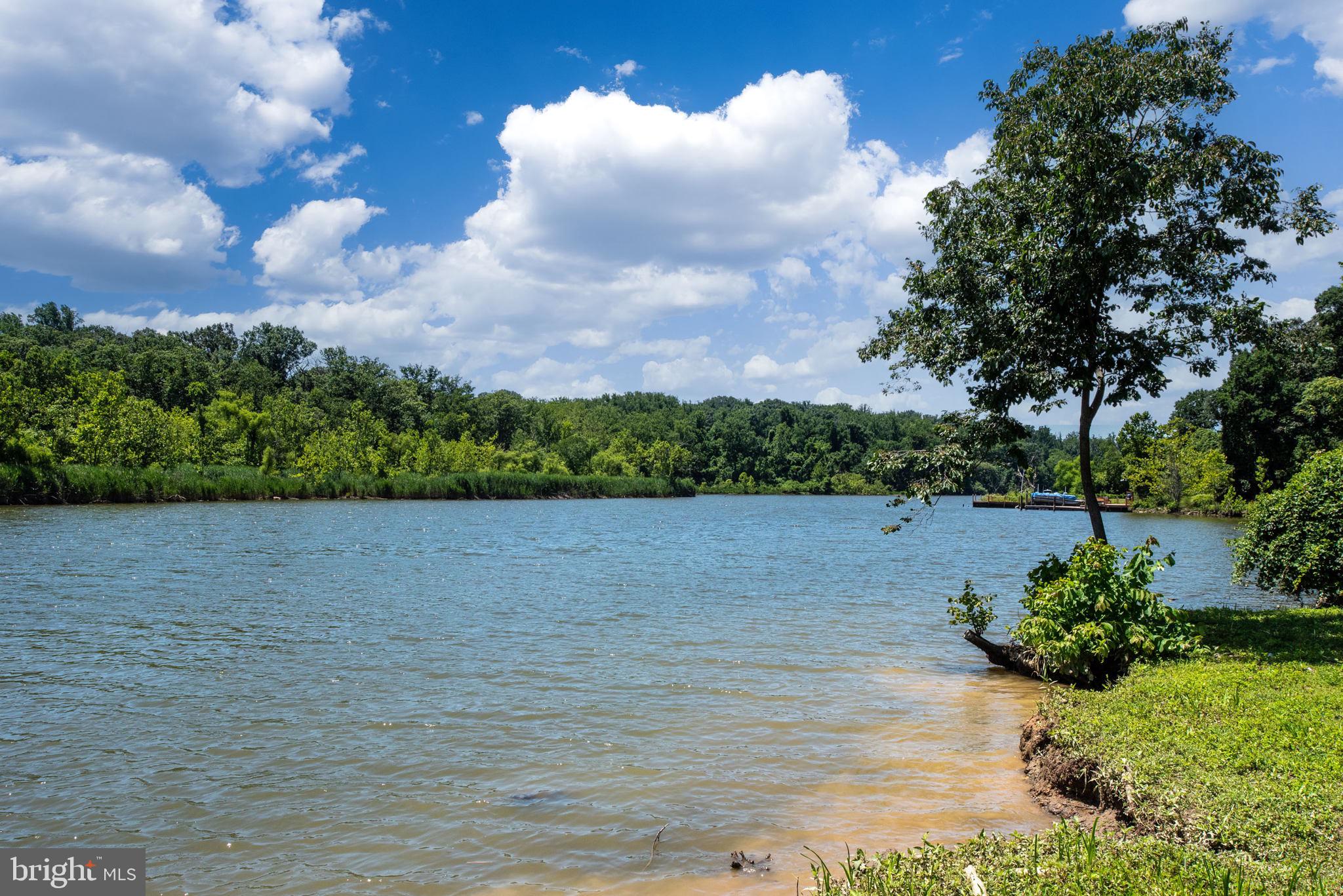 TANTALLON ON THE POTOMAC - Residential