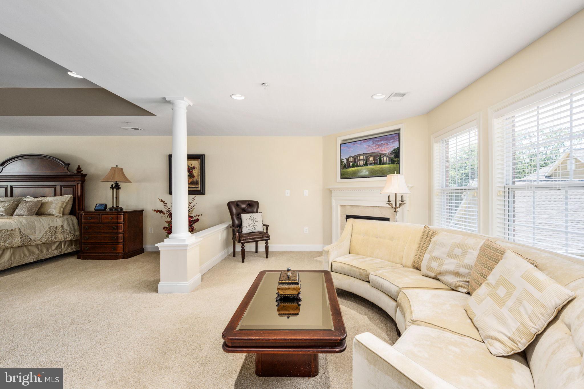 TANTALLON ON THE POTOMAC - Residential