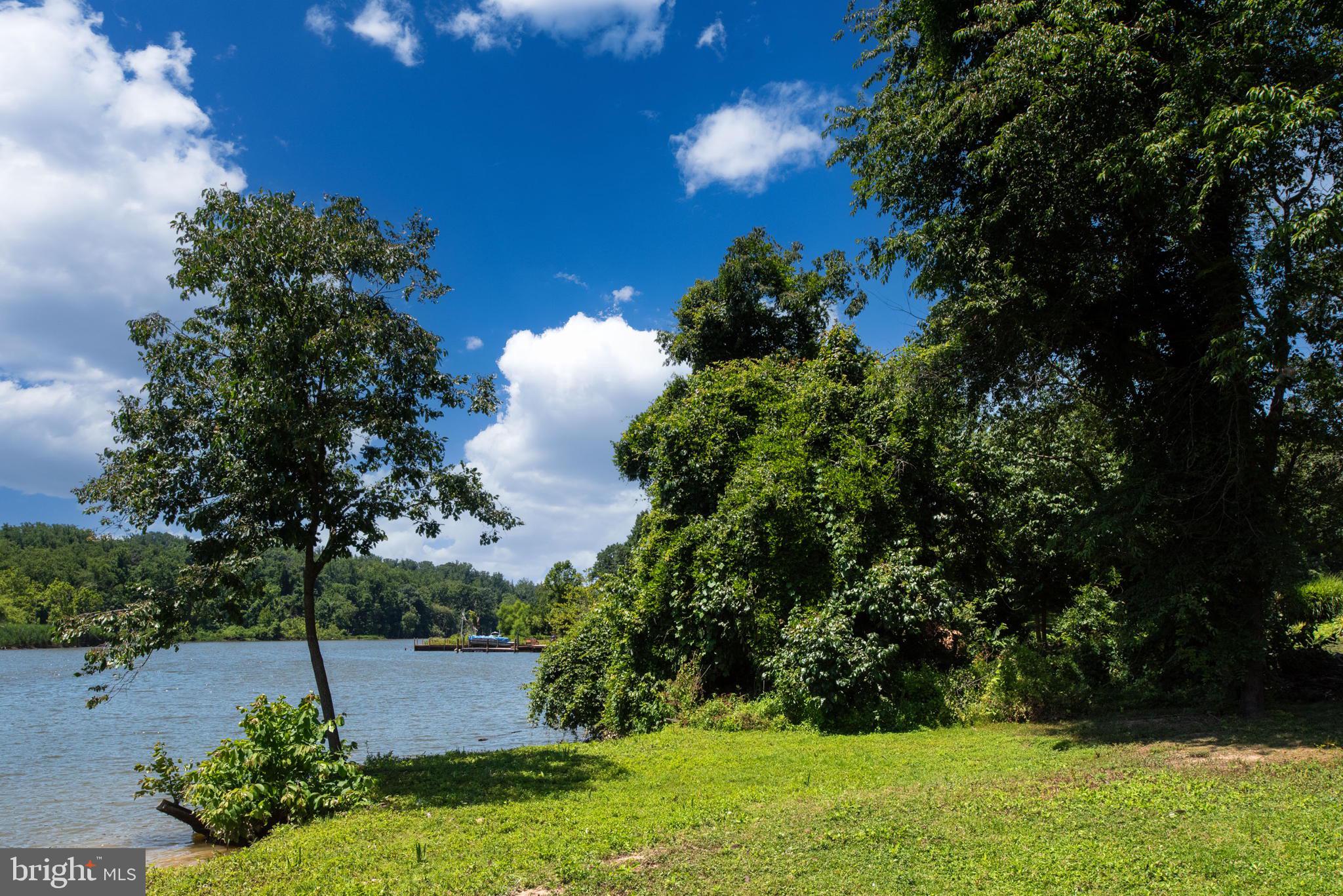 TANTALLON ON THE POTOMAC - Residential