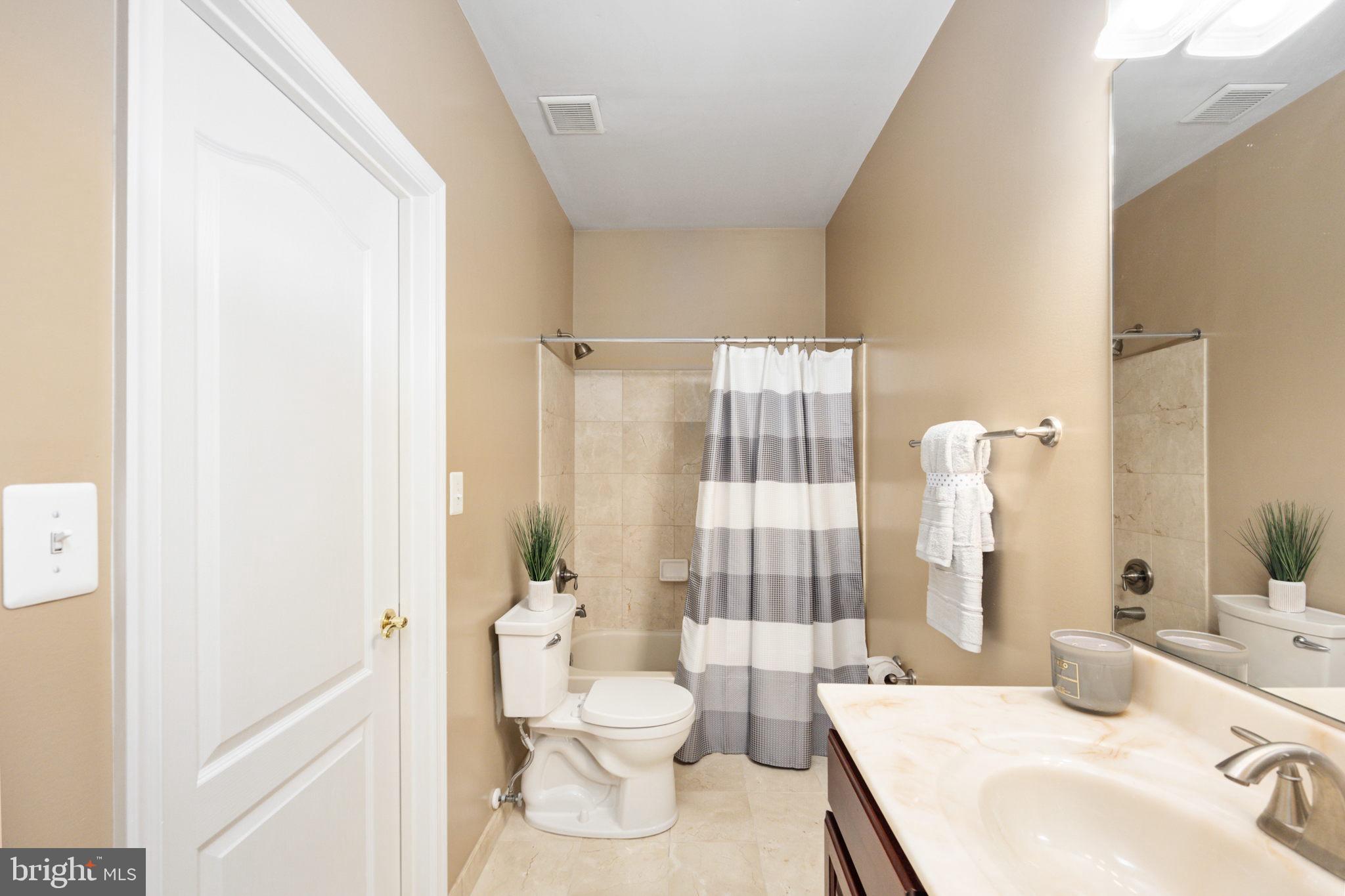 TANTALLON ON THE POTOMAC - Residential