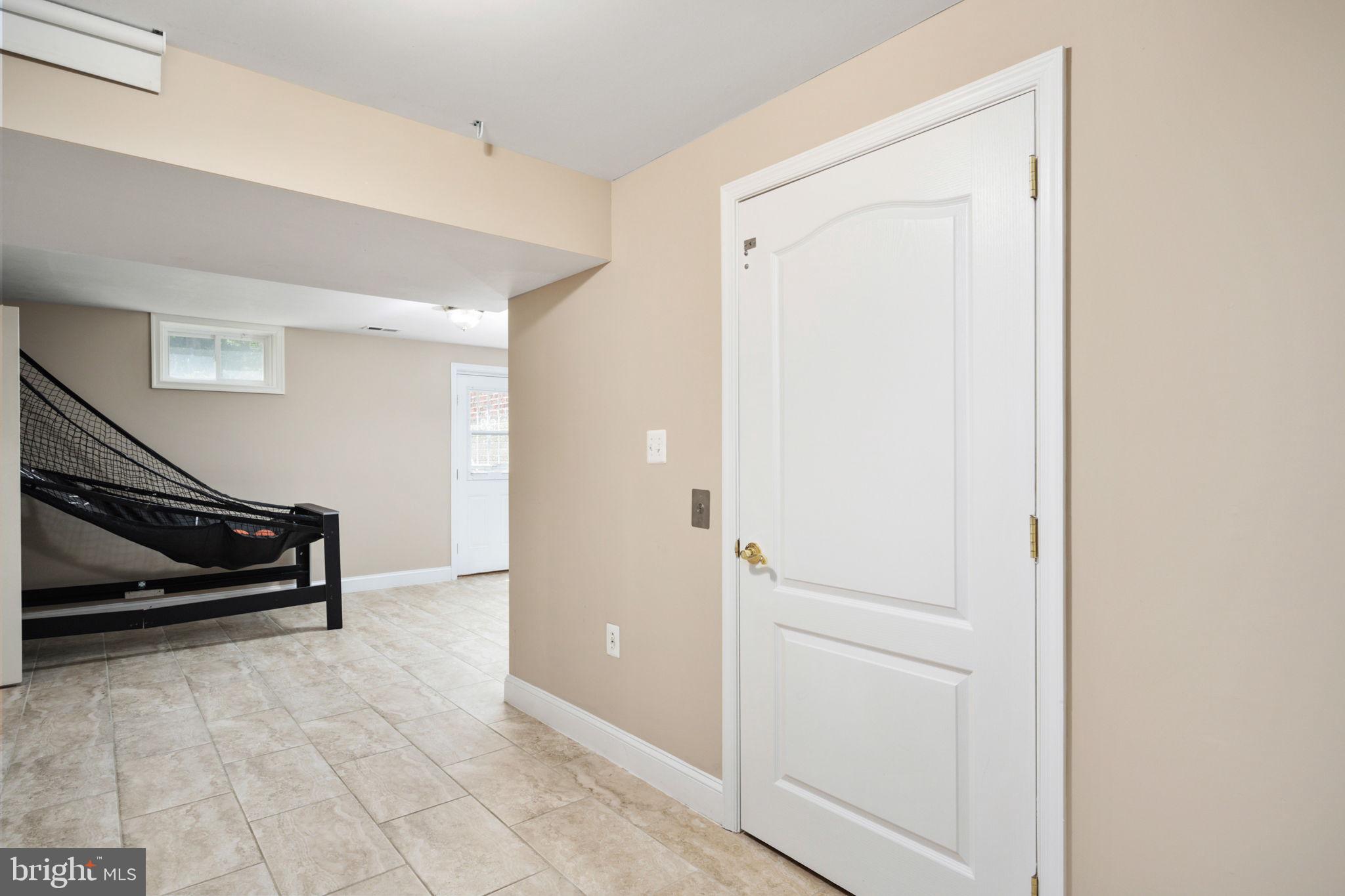 TANTALLON ON THE POTOMAC - Residential