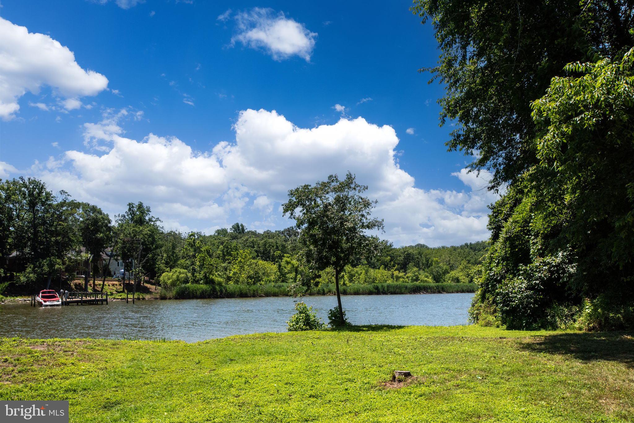 TANTALLON ON THE POTOMAC - Residential