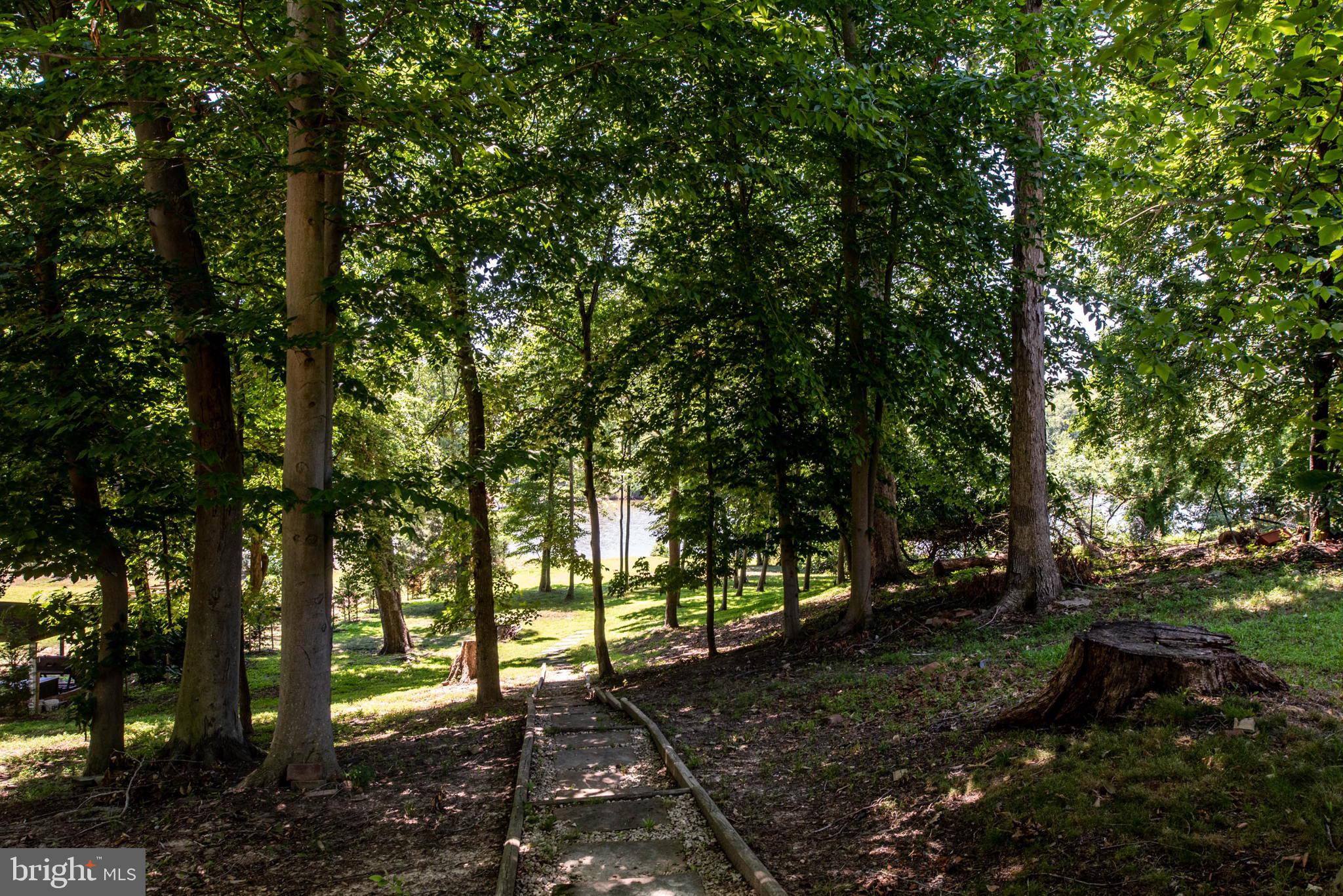 TANTALLON ON THE POTOMAC - Residential