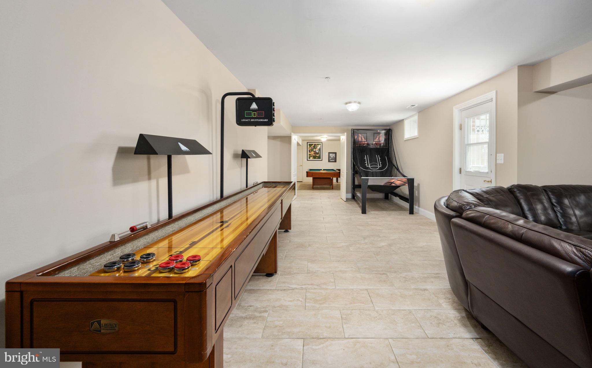 TANTALLON ON THE POTOMAC - Residential