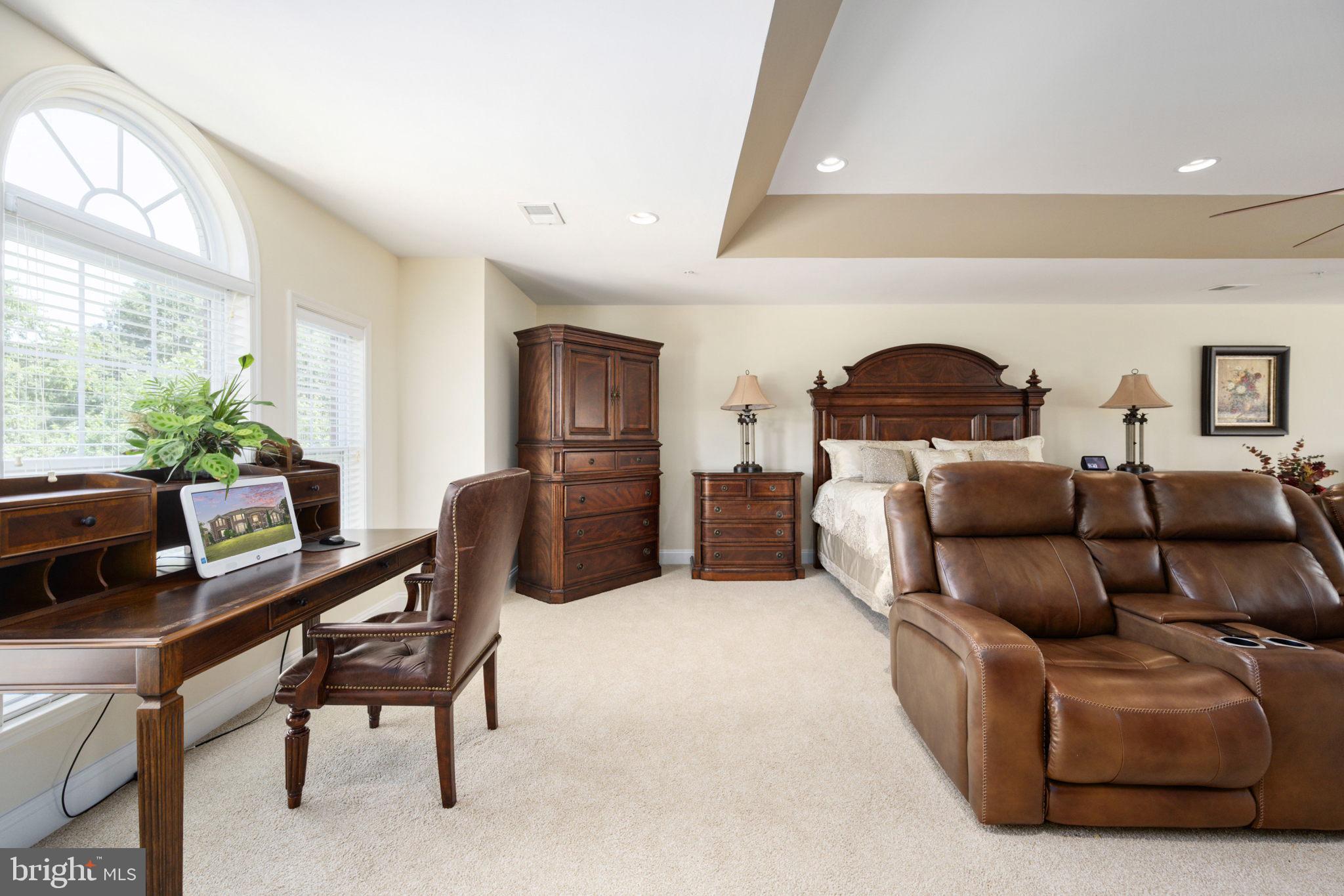 TANTALLON ON THE POTOMAC - Residential