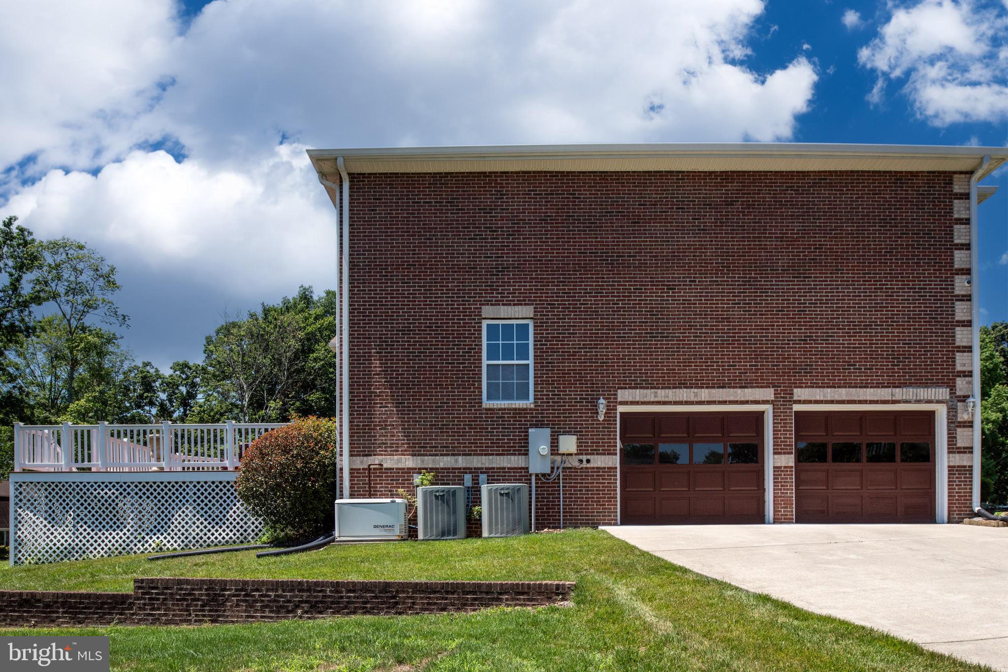 TANTALLON ON THE POTOMAC - Residential