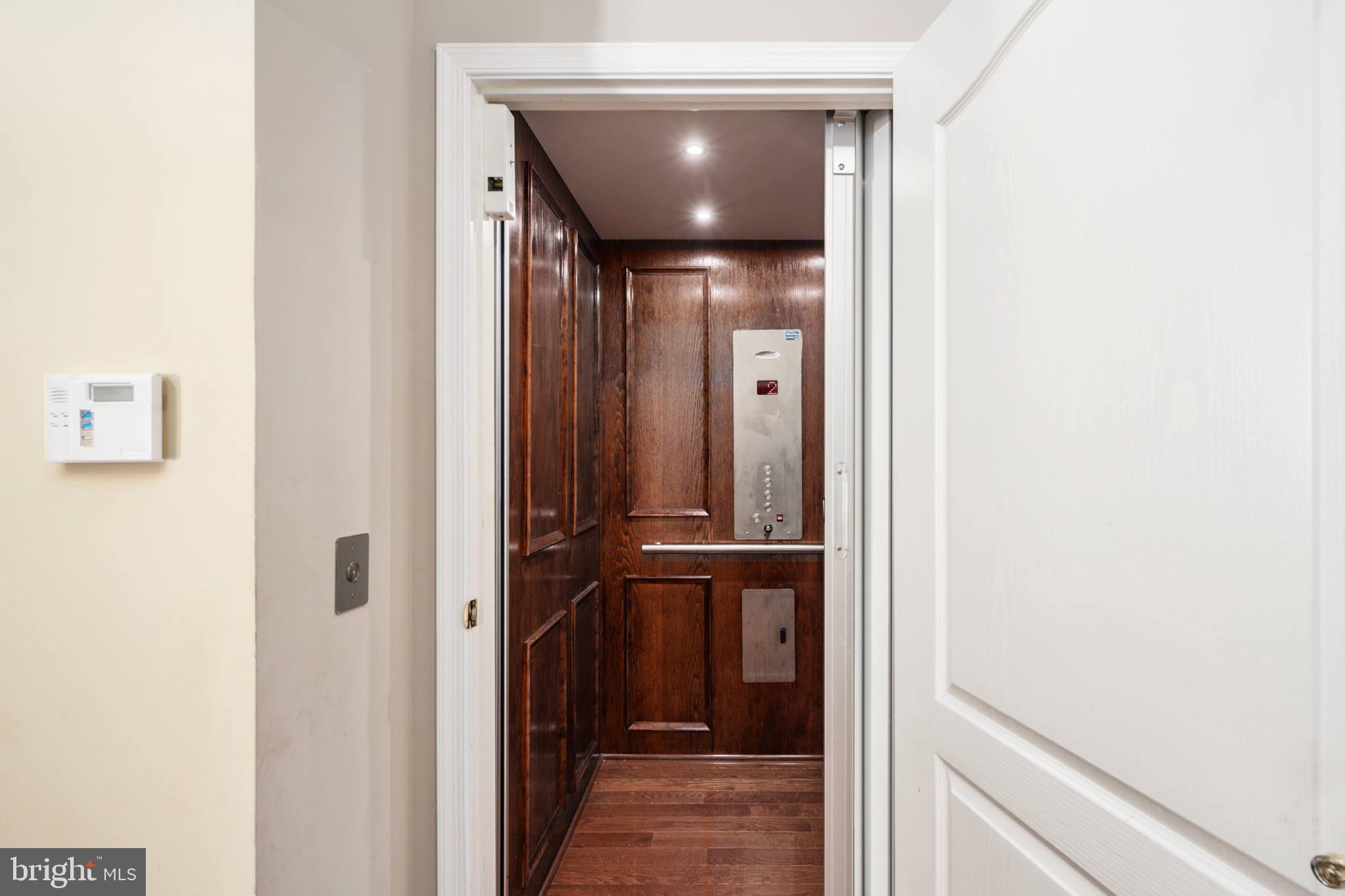 TANTALLON ON THE POTOMAC - Residential