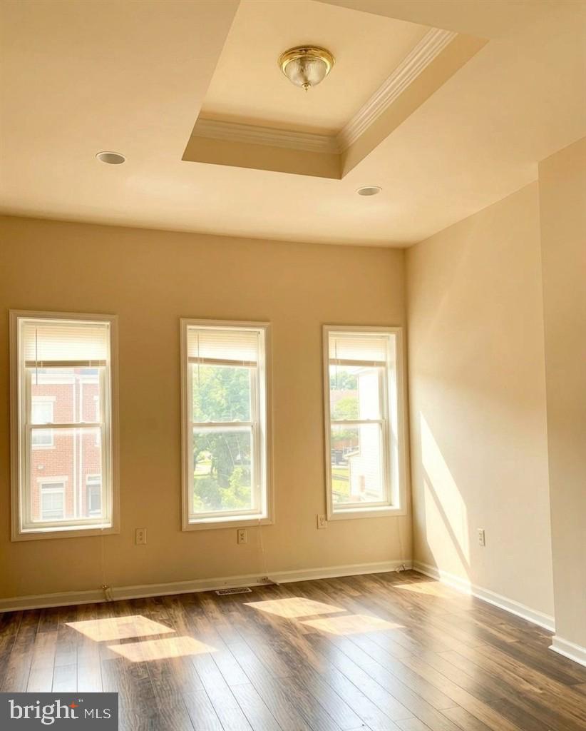 1025 W FAYETTE STREET