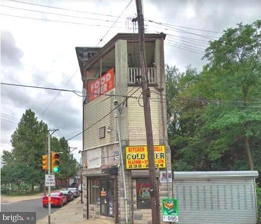 3212 W DAUPHIN STREET 14