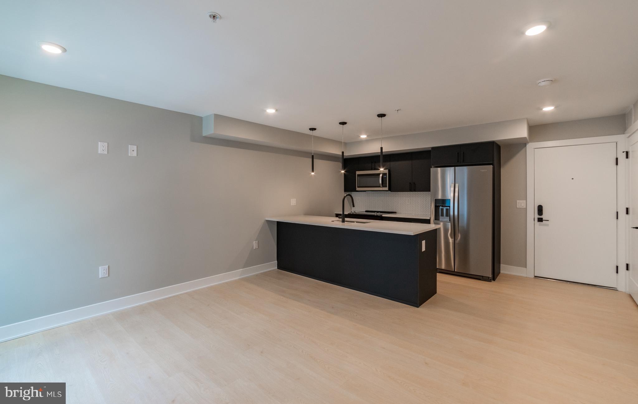 6604 RIDGE AVENUE 504