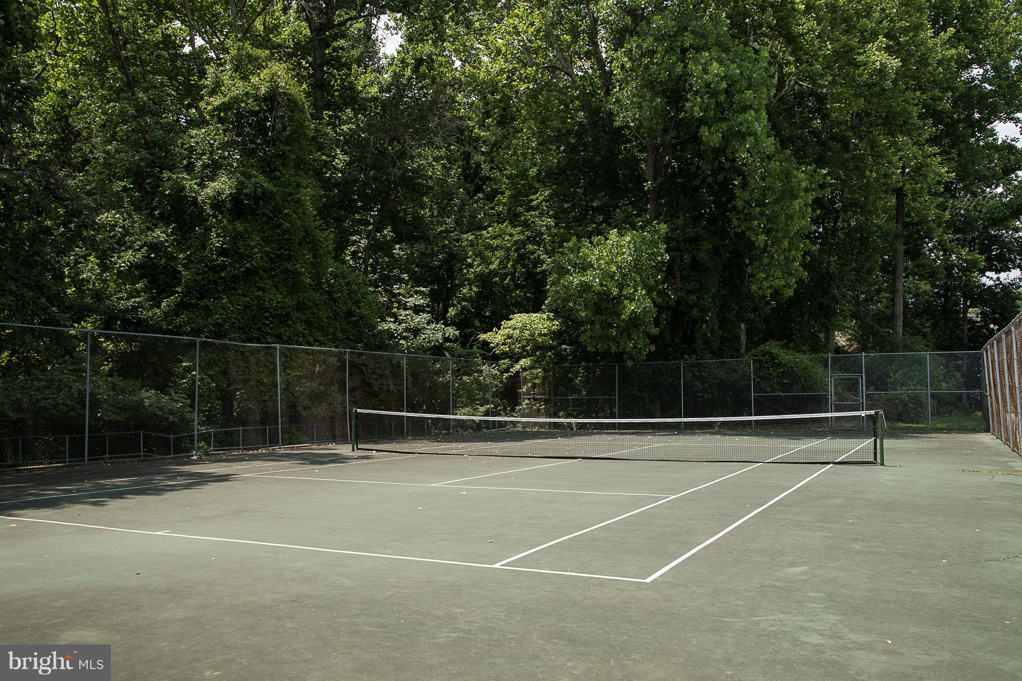 PARKSIDE CONDOMINIUMS - Residential Lease