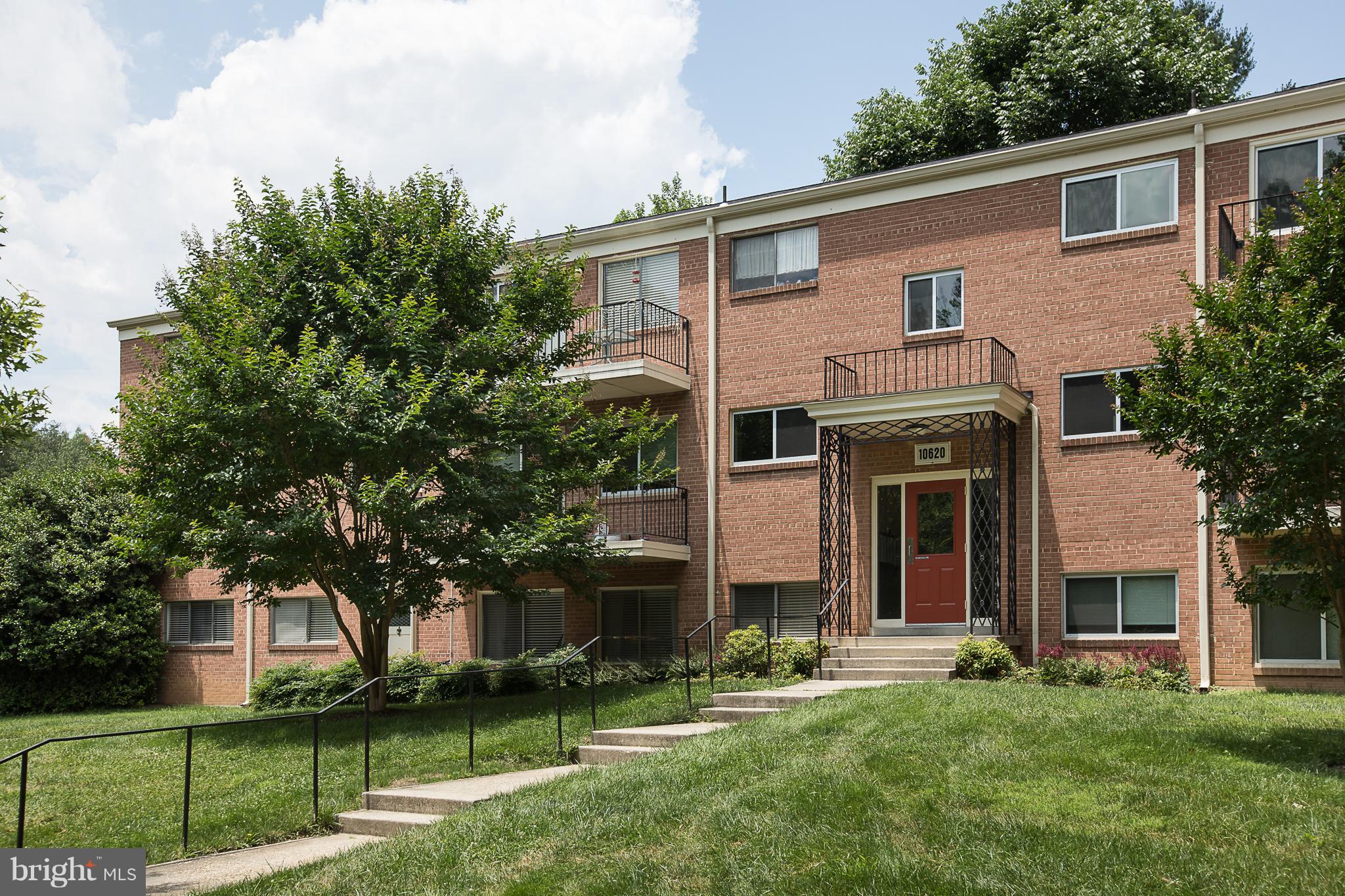 PARKSIDE CONDOMINIUMS - Residential Lease