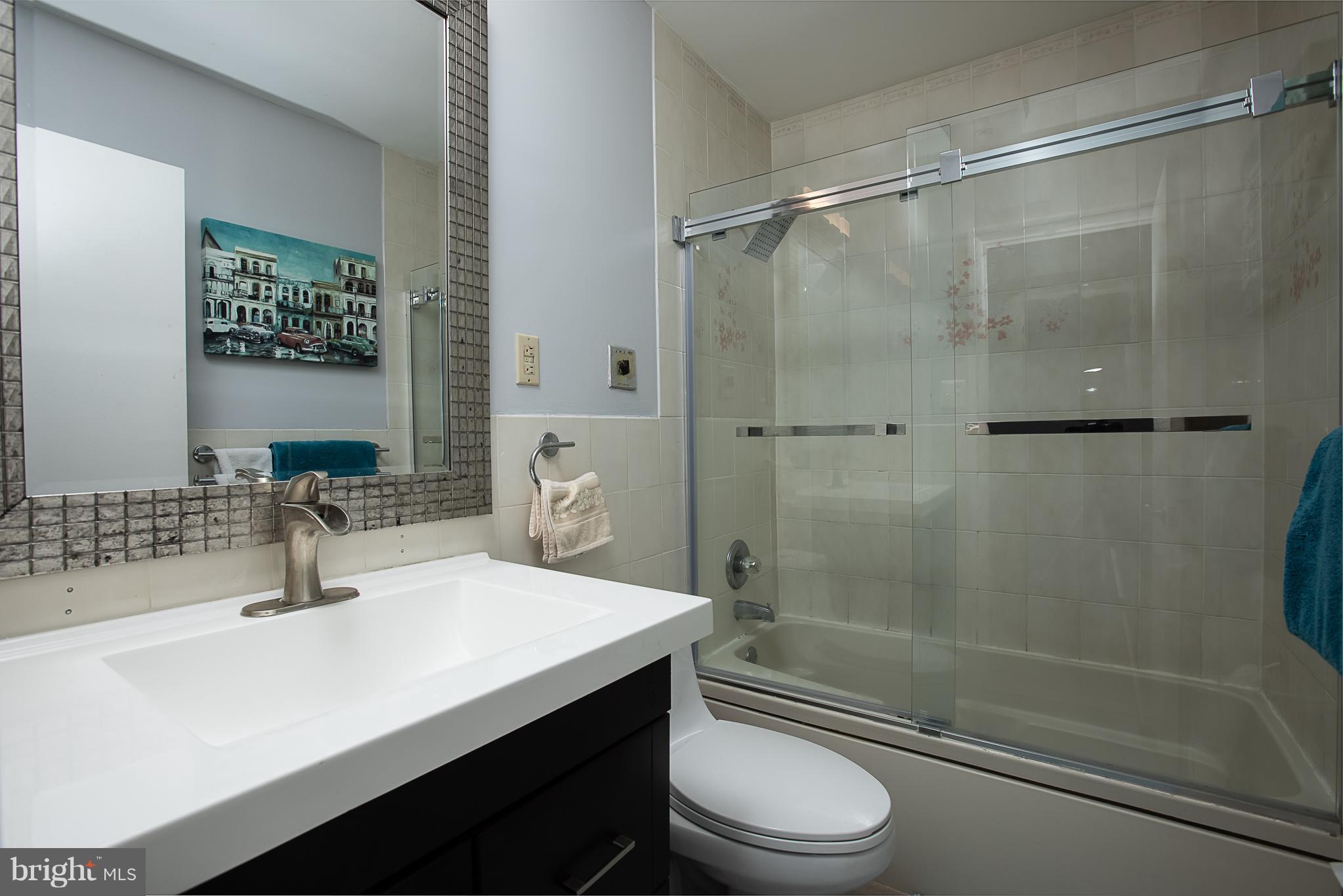 PARKSIDE CONDOMINIUMS - Residential Lease