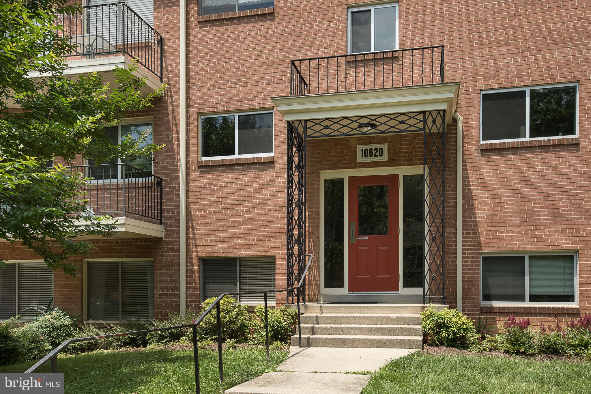 PARKSIDE CONDOMINIUMS - Residential Lease