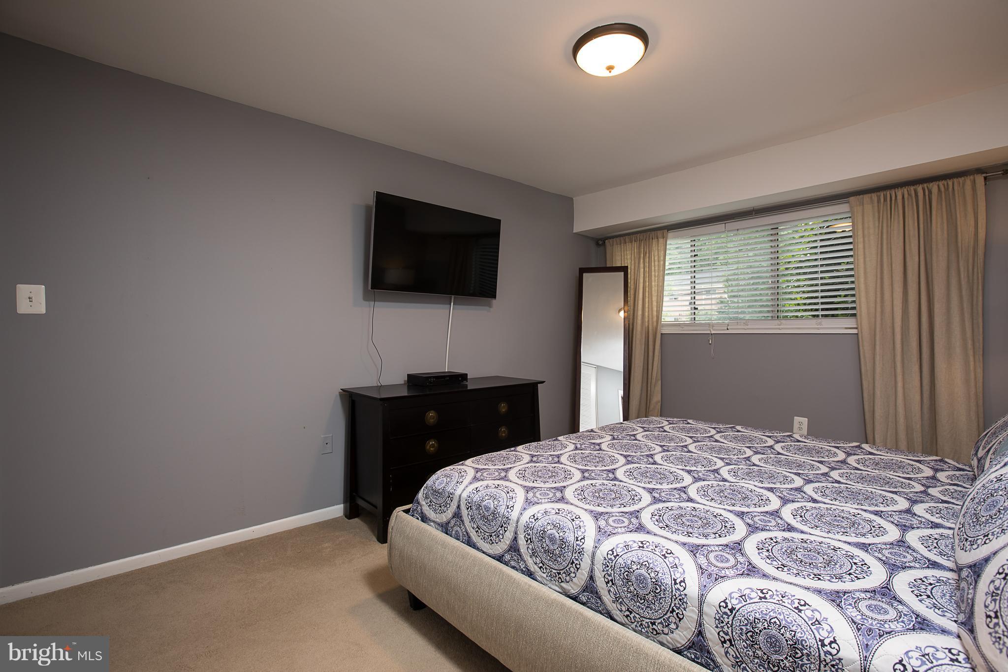 PARKSIDE CONDOMINIUMS - Residential Lease