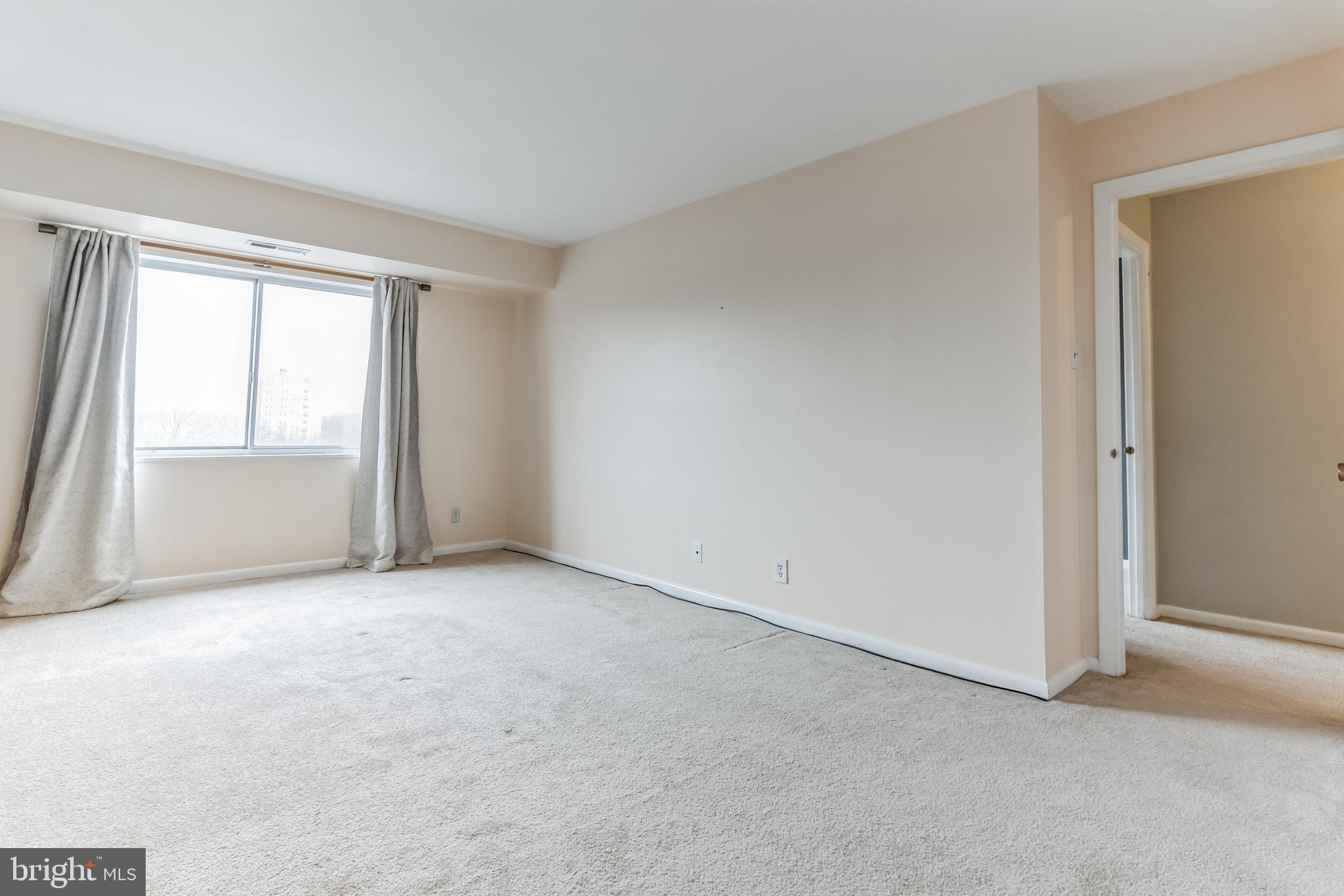 SILVER SPRING - Residential