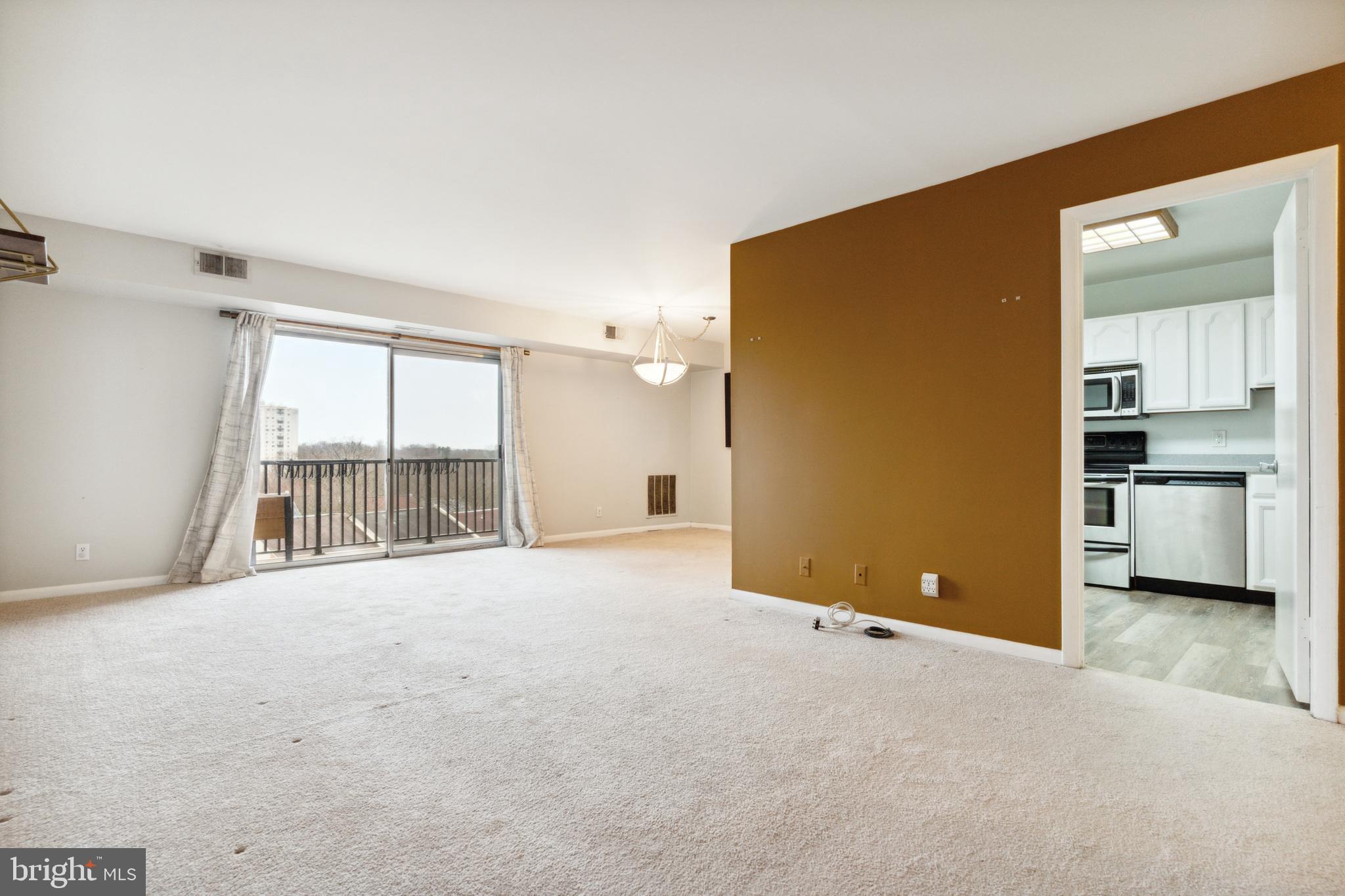 SILVER SPRING - Residential