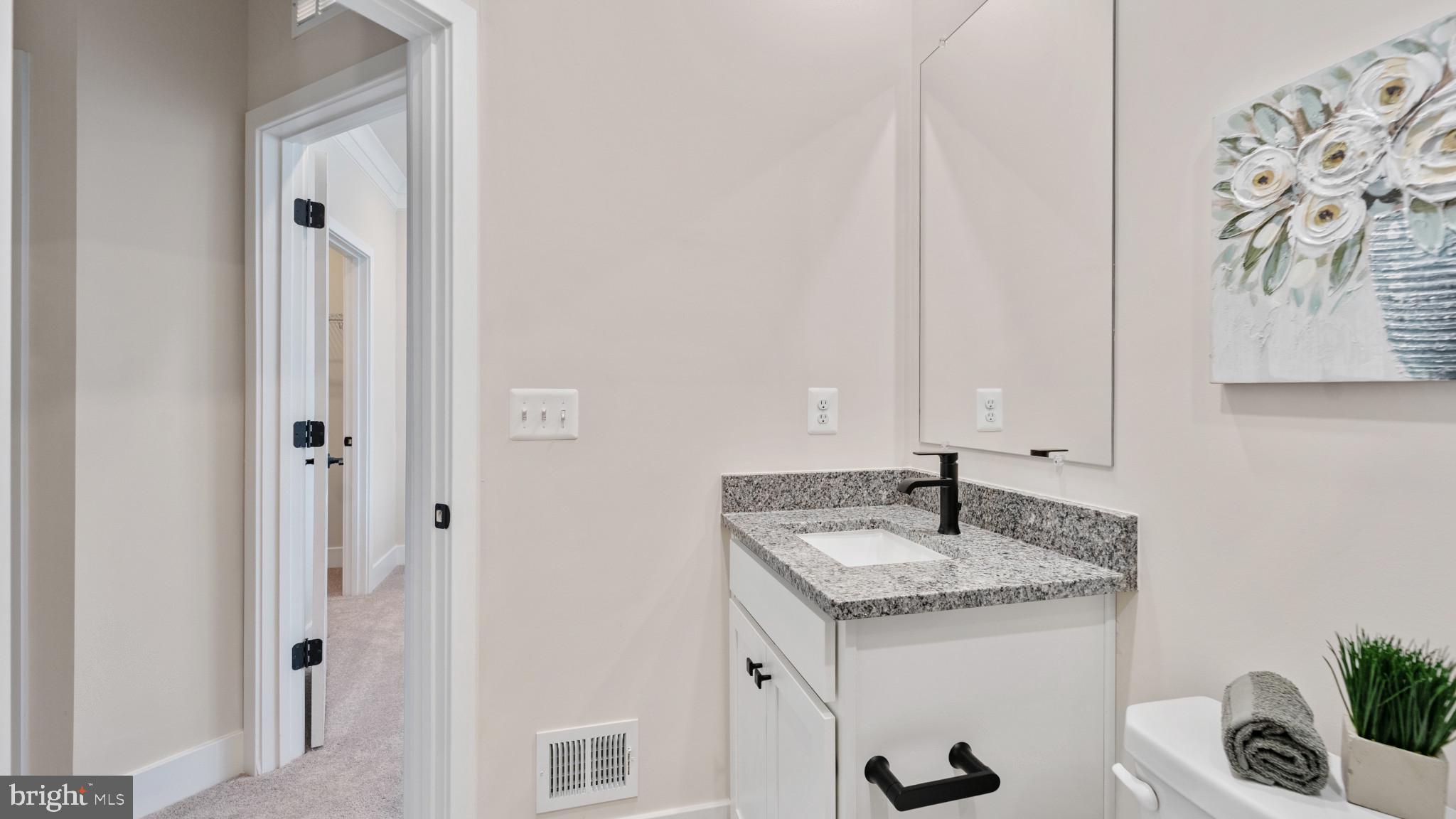 MEDFIELD - Residential