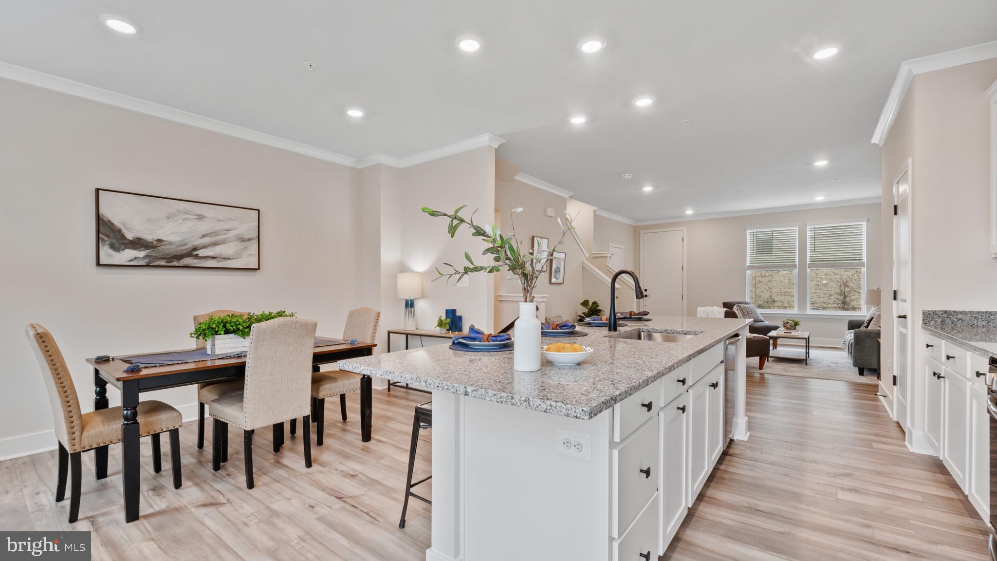 MEDFIELD - Residential