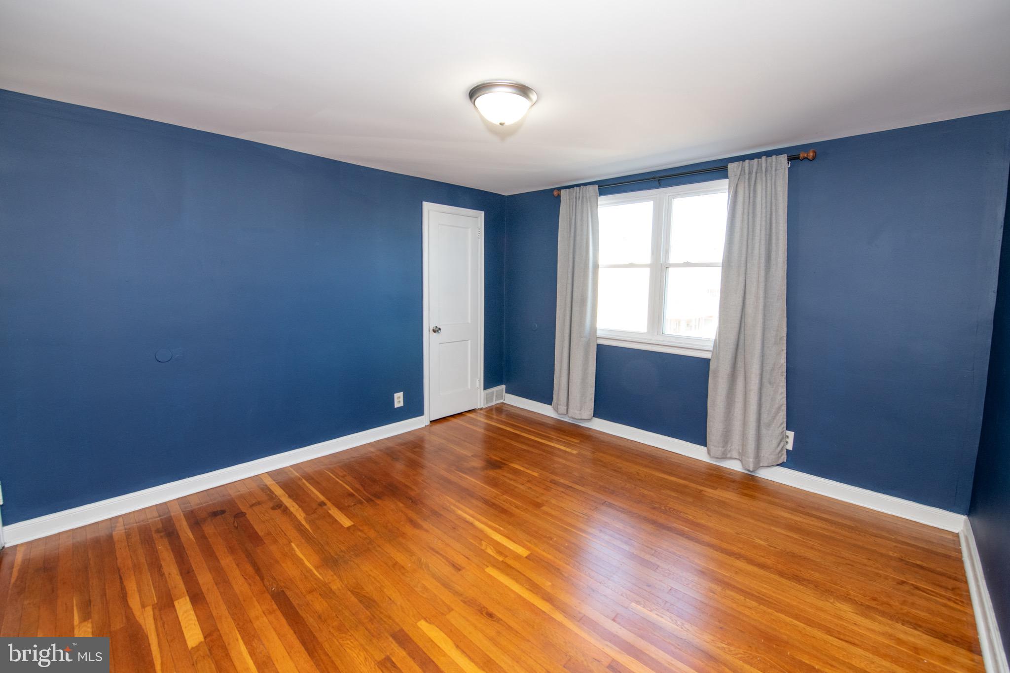 BRIDESBURG - Residential