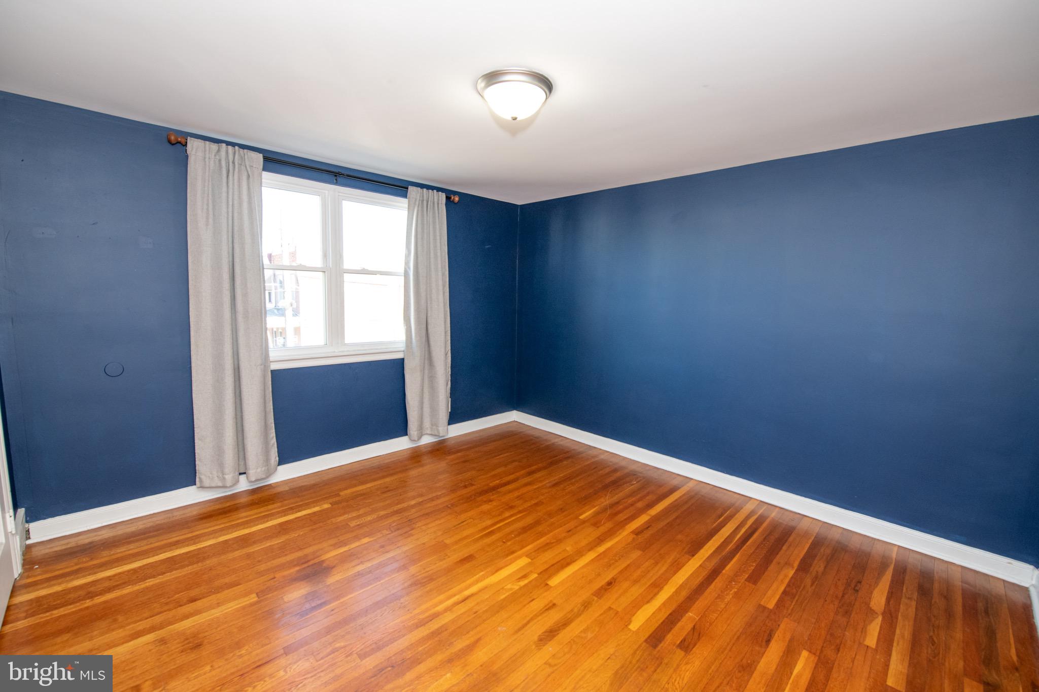 BRIDESBURG - Residential