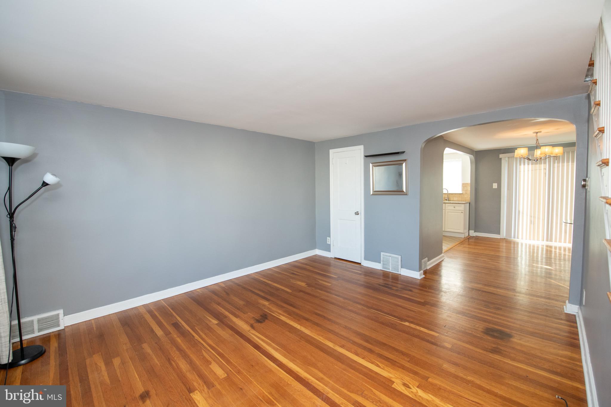 BRIDESBURG - Residential