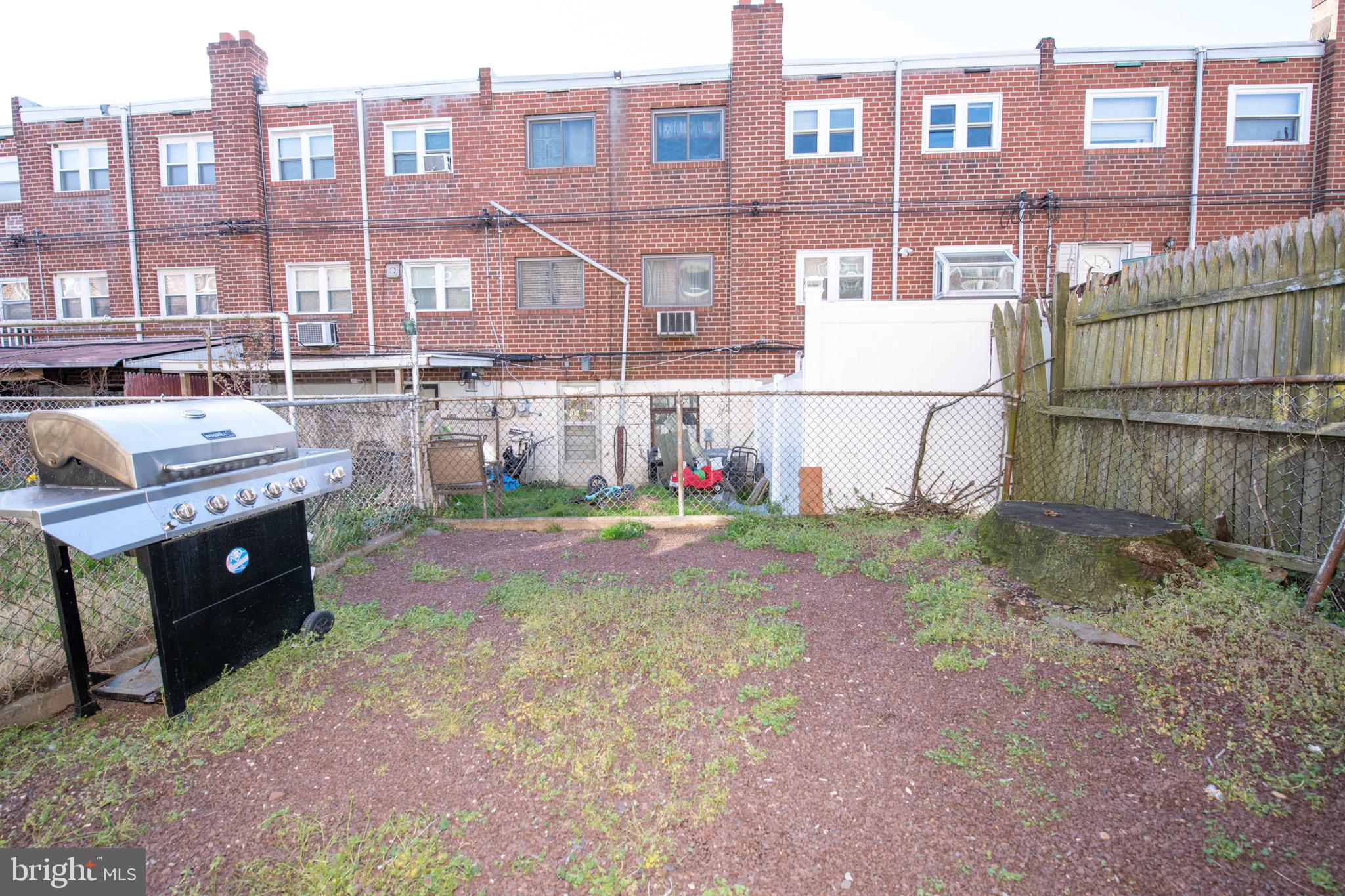 BRIDESBURG - Residential