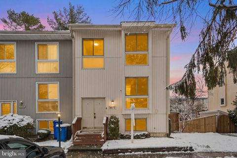 3072 SUGAR LANE VIENNA VA 22181