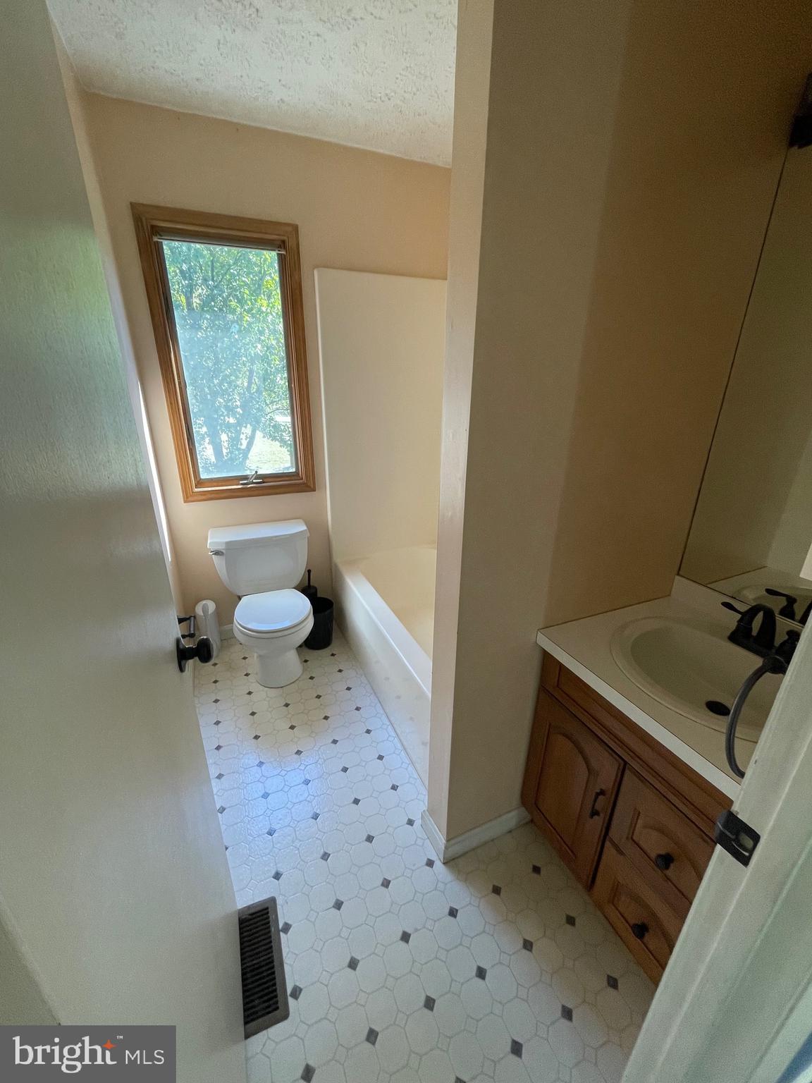 MILLERSVILLE - Residential Lease